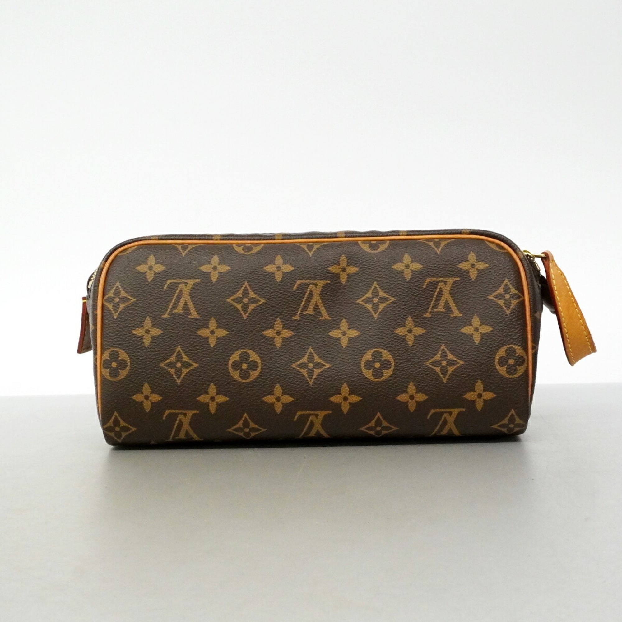 Louis Vuitton Brown Clutch Bag (Pre-Owned)