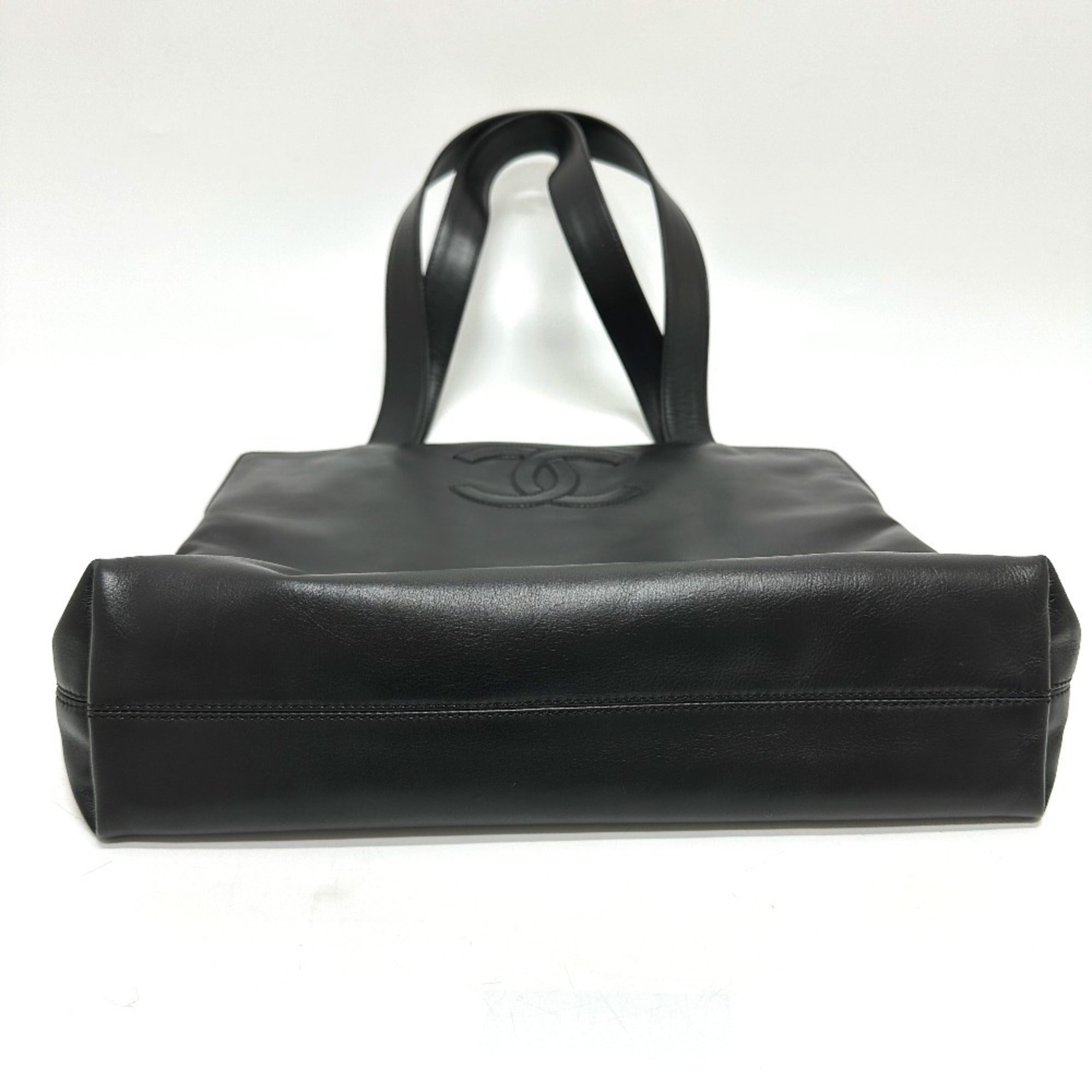 Chanel Black Leather Shoulder Bag Tote Bag (Pre-Owned)