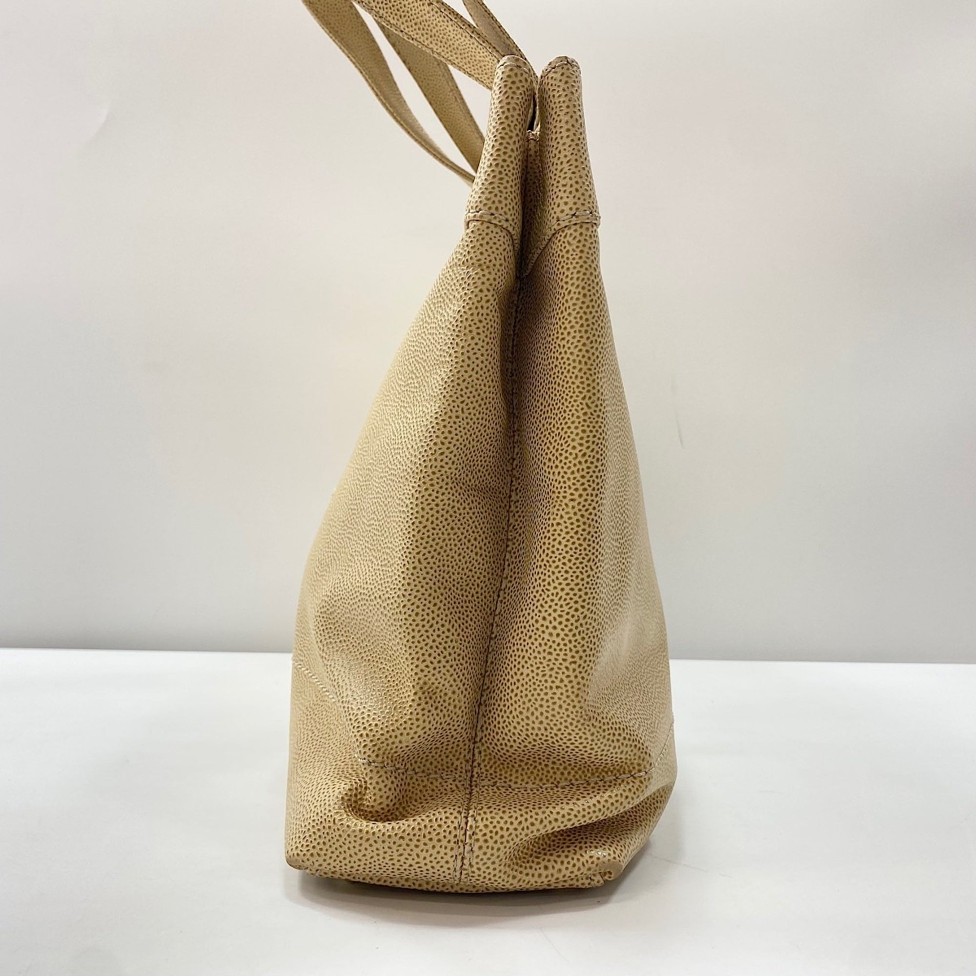 Chanel Beige Tote Bag (Pre-Owned)
