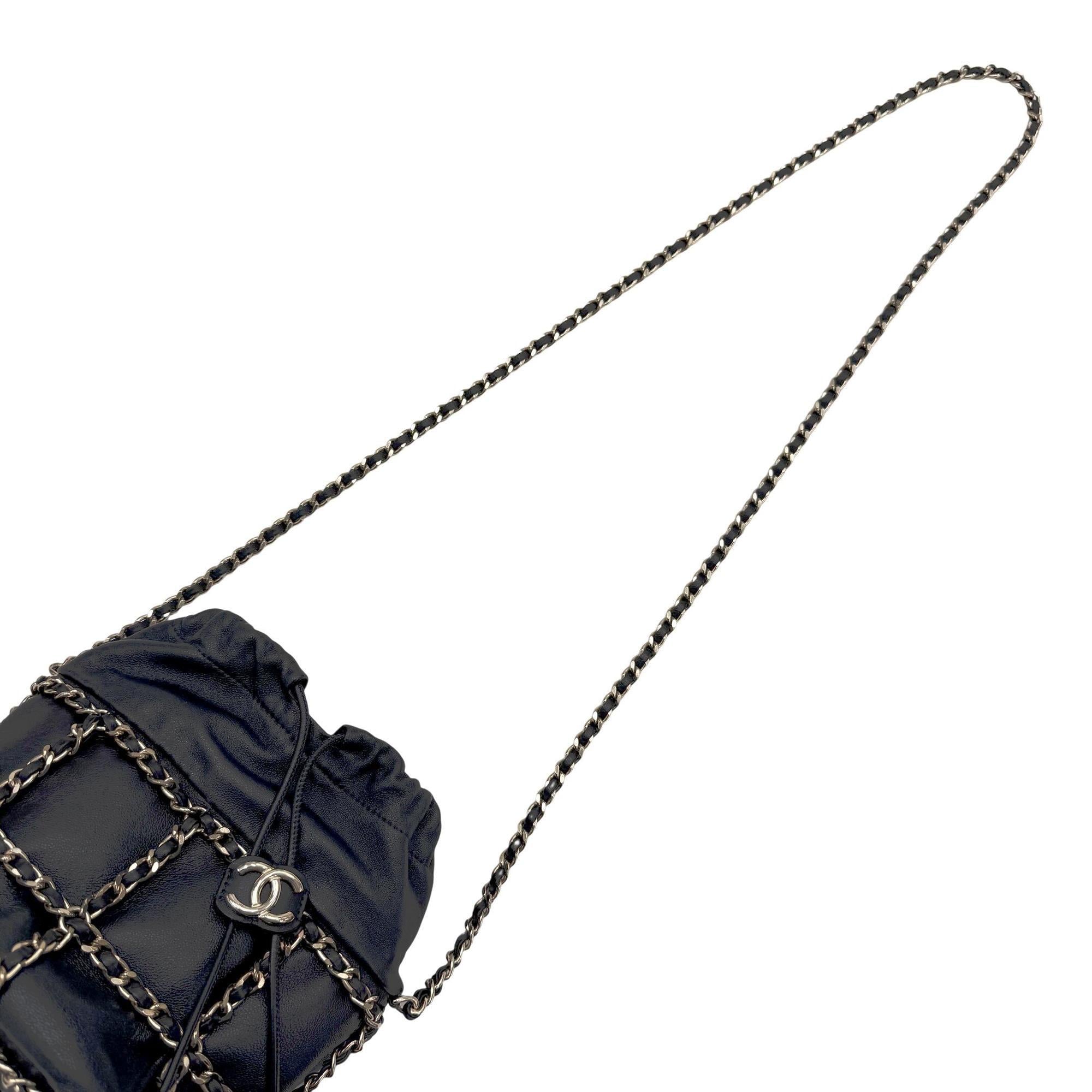 Chanel Black Leather Shoulder Bag (Pre-Owned)