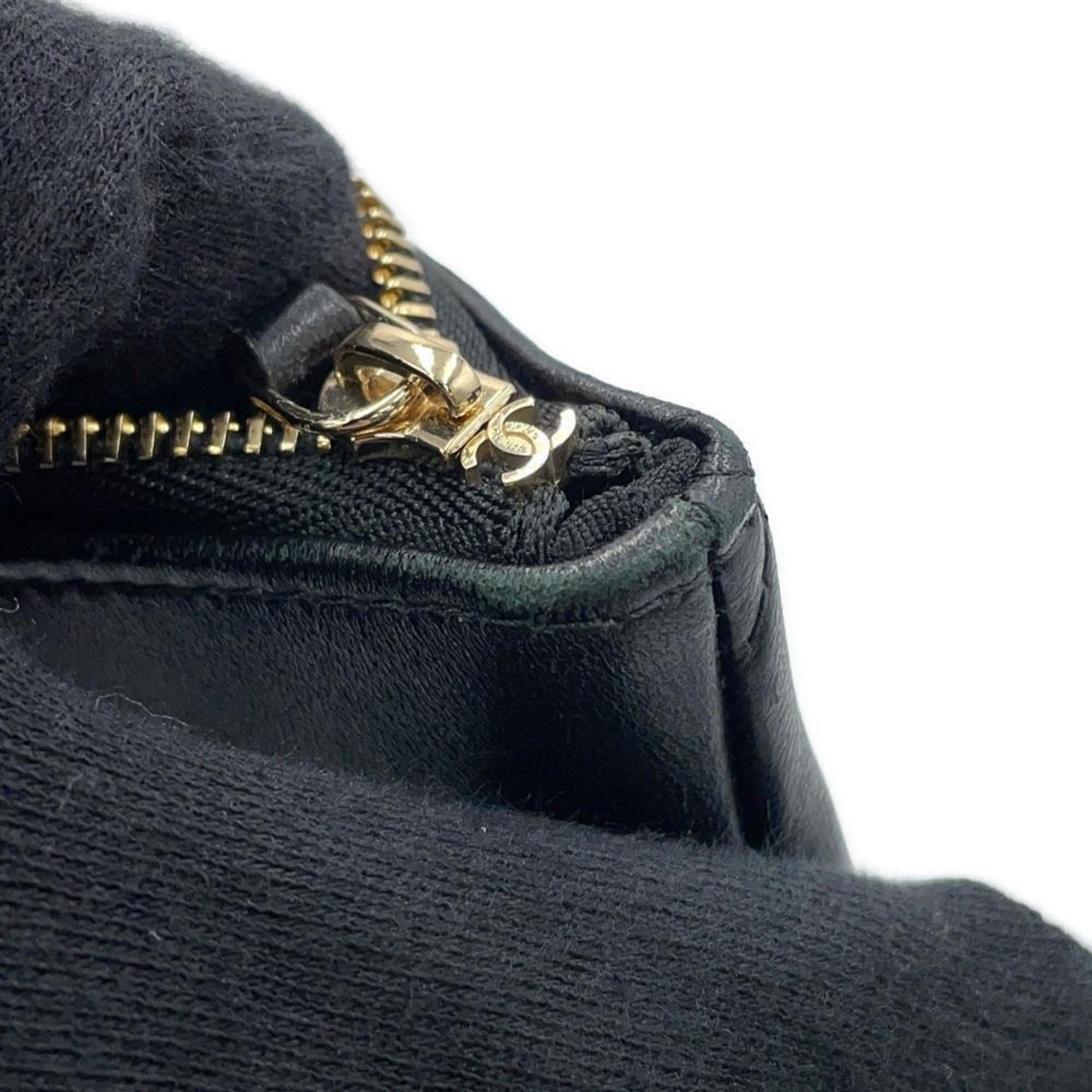 Chanel Black Leather Clutch Bag (Pre-Owned)