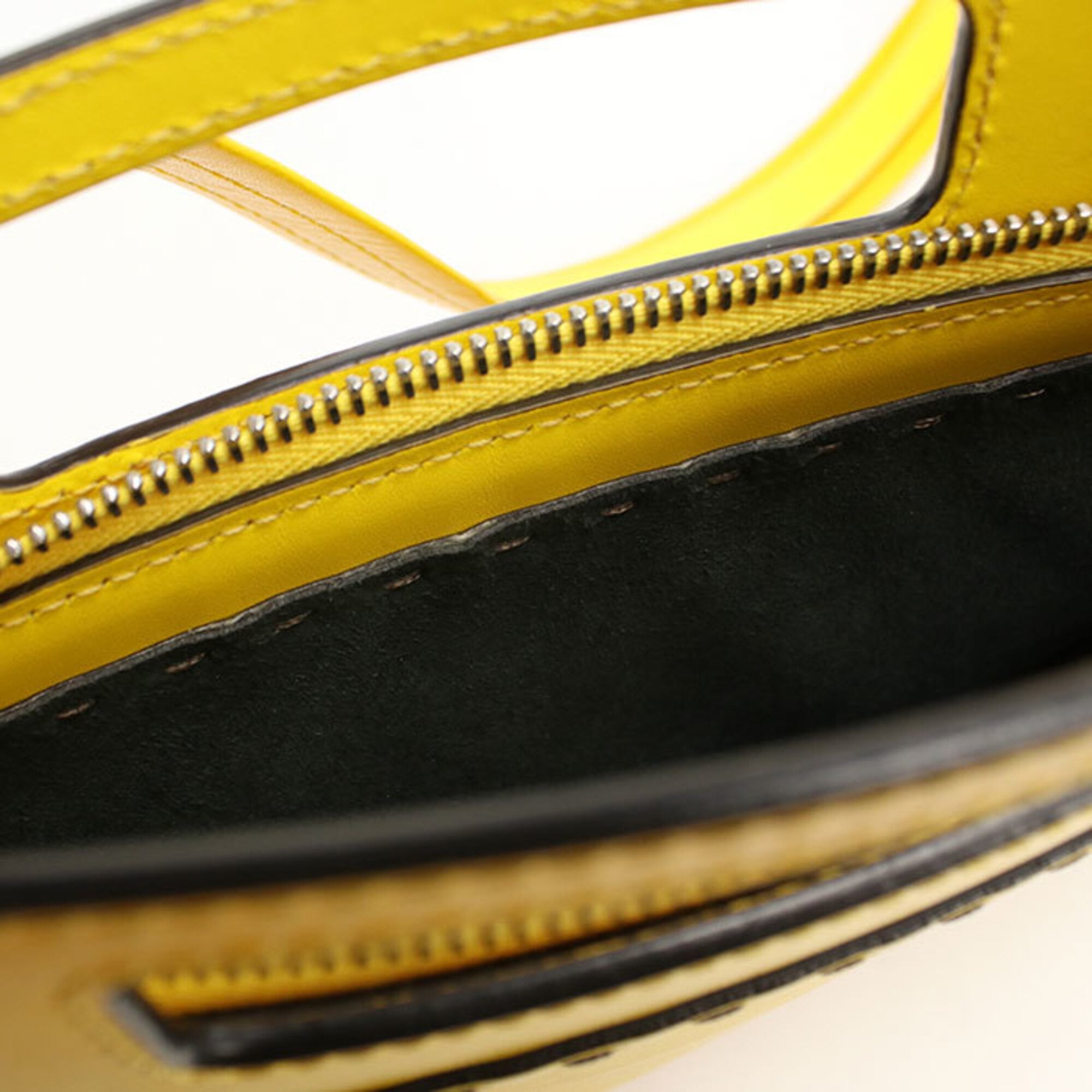 Fendi Yellow Leather Handbag (Pre-Owned)