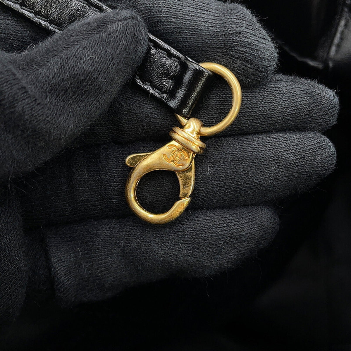 Chanel Black Handbag (Pre-Owned)