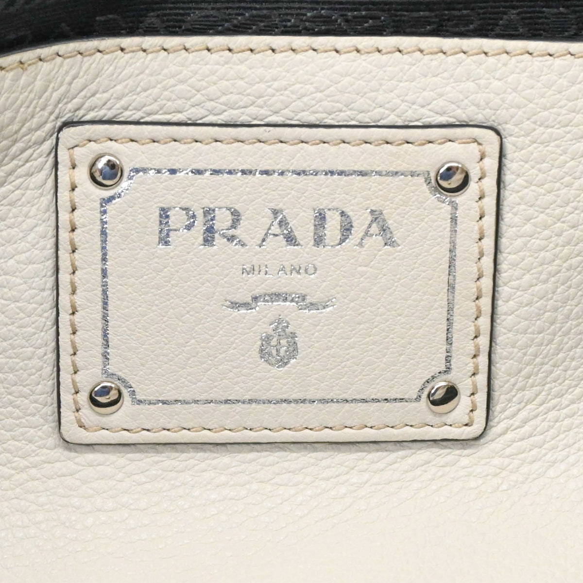 Prada White Leather Shoulder Bag Tote Bag (Pre-Owned)