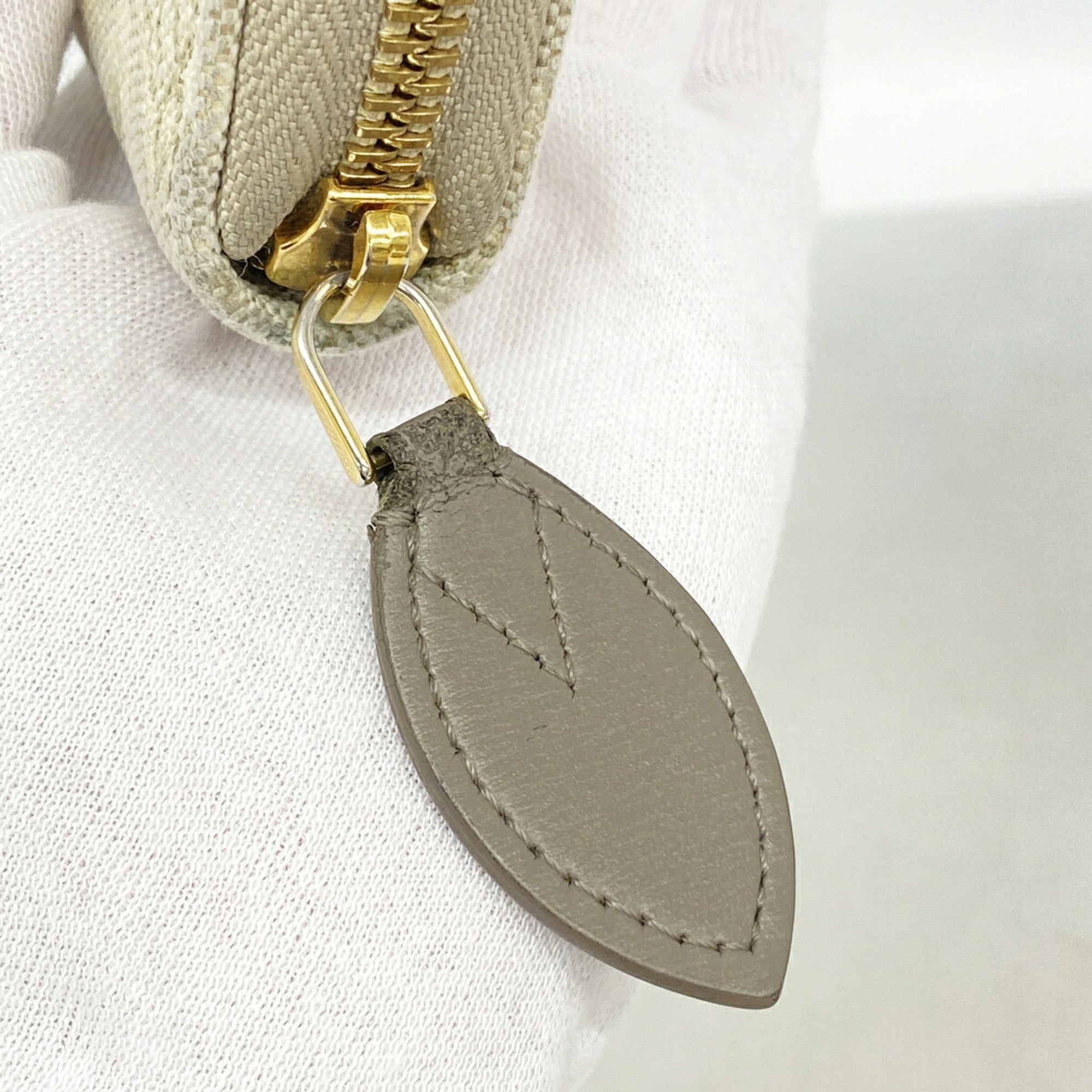 Louis Vuitton Gray White Long Wallet (Bi-Fold) (Pre-Owned)