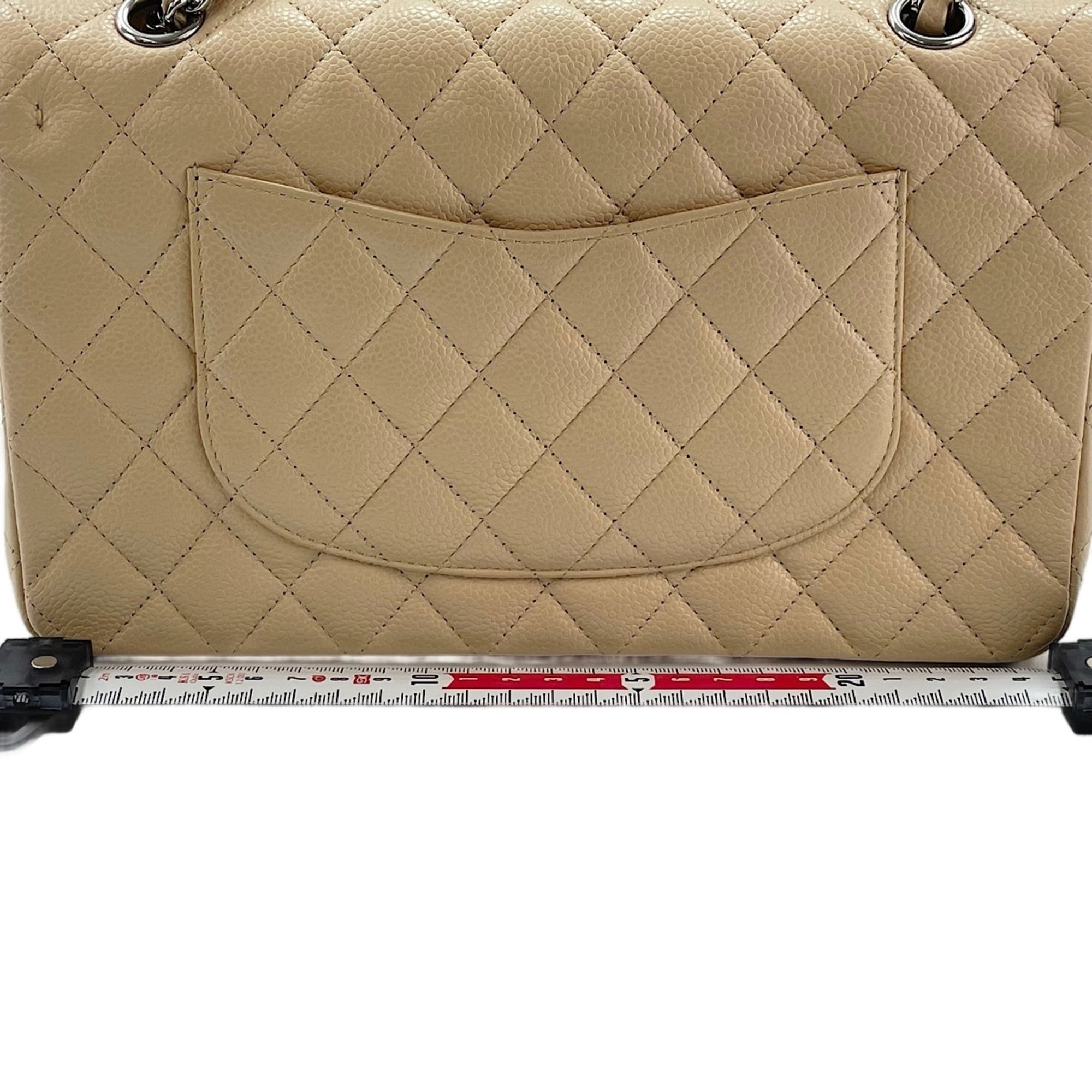 Chanel Beige Shoulder Bag (Pre-Owned)