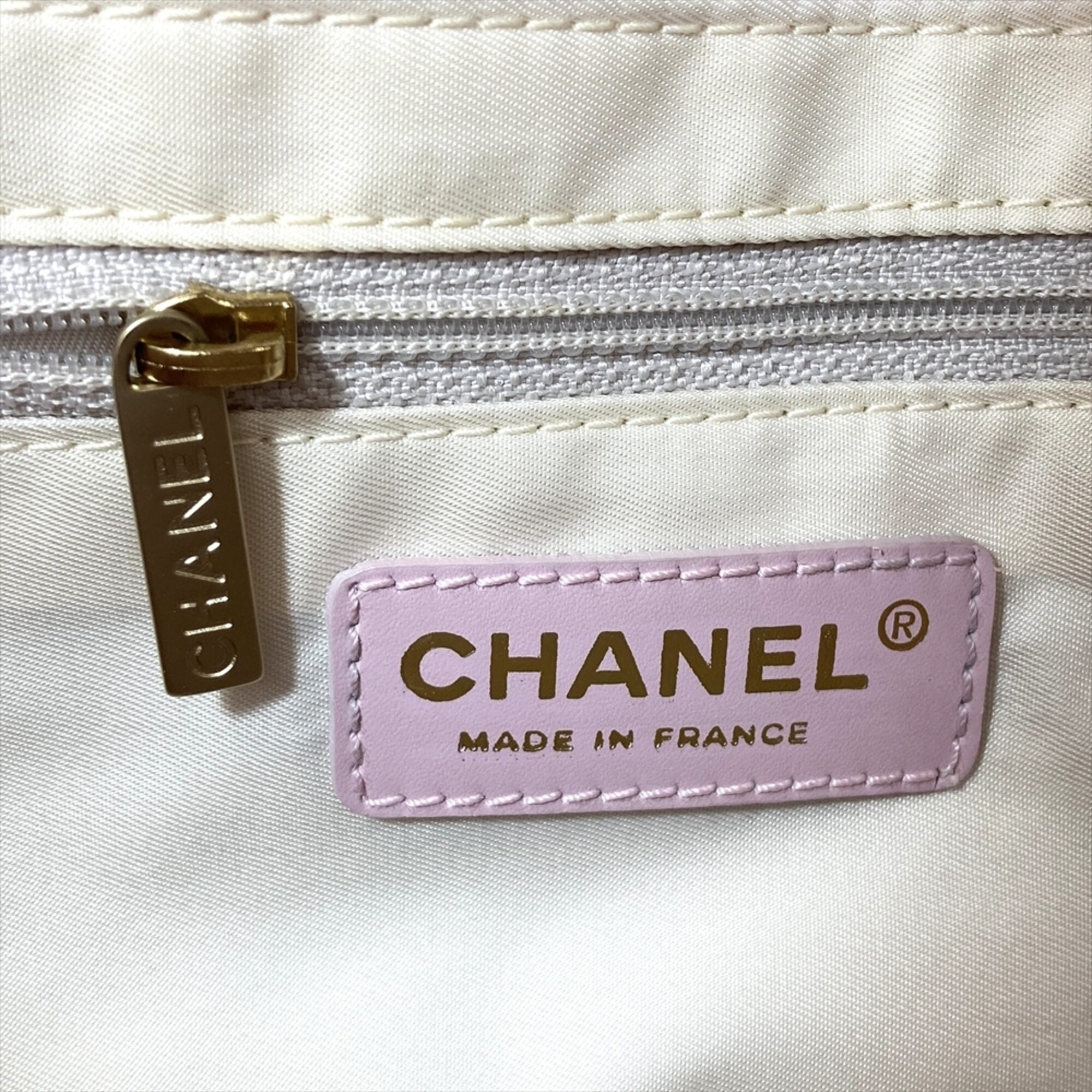 Chanel Pink Nylon Tote Bag (Pre-Owned)