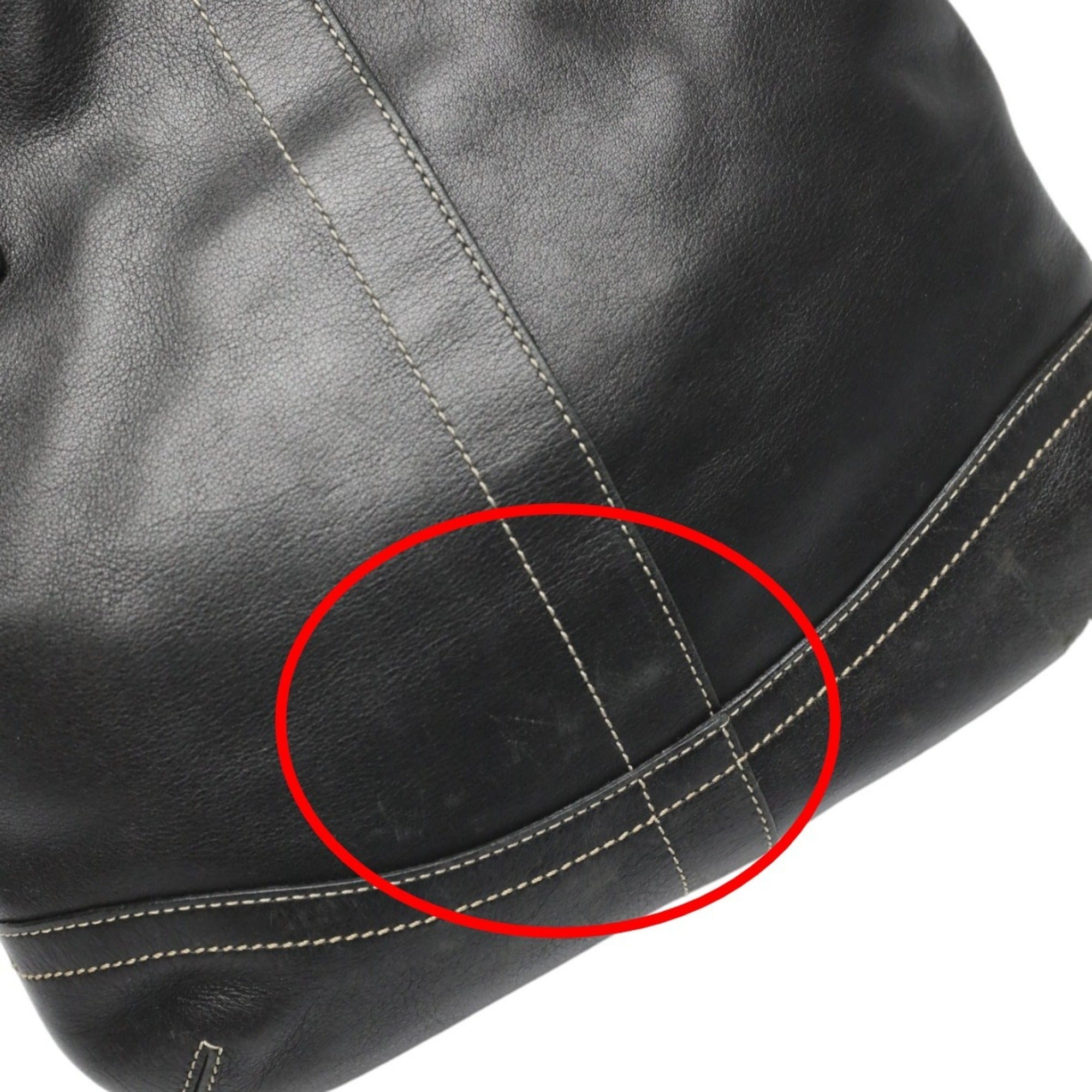 Coach Black Leather Shoulder Bag (Pre-Owned)