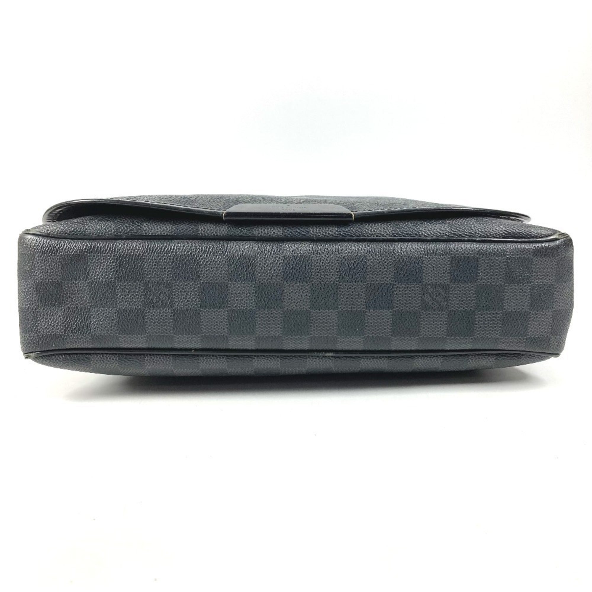 Louis Vuitton Black Damier Graphite Messenger Bag Shoulder Bag (Pre-Owned)