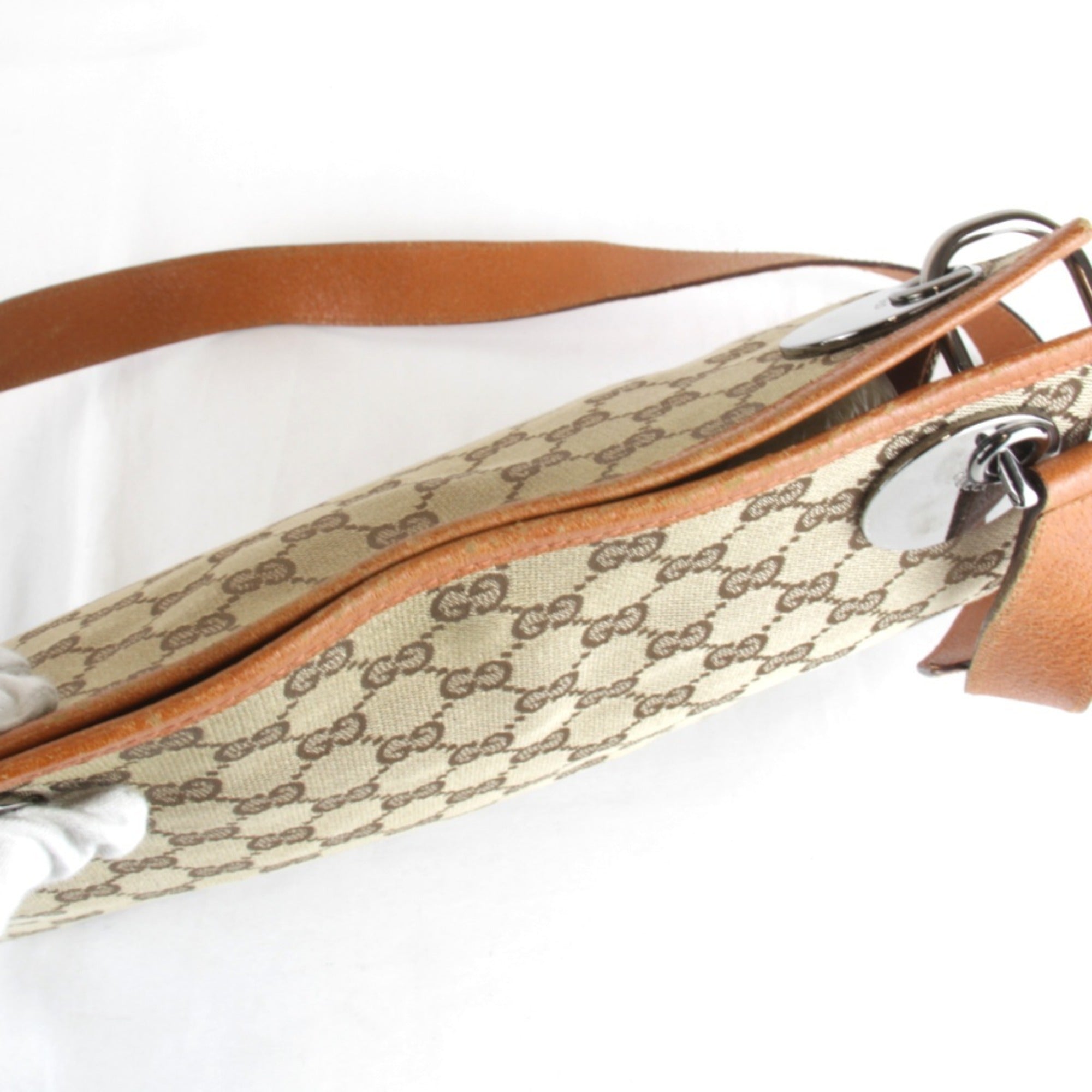 Gucci Gg Canvas Orange Gg Canvas Shoulder Bag (Pre-Owned)