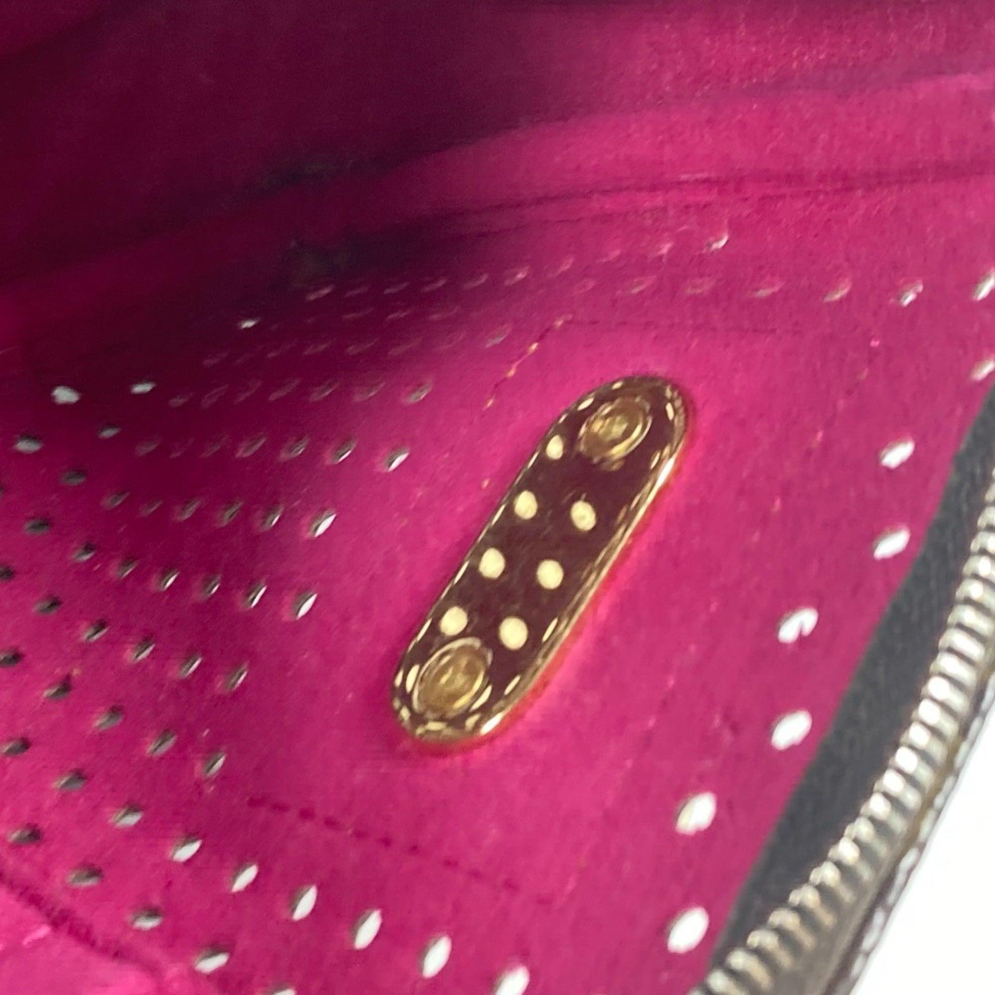 Louis Vuitton Fuchsia Pink Monogram Pochette Pouch Shoulder Bag (Pre-Owned)