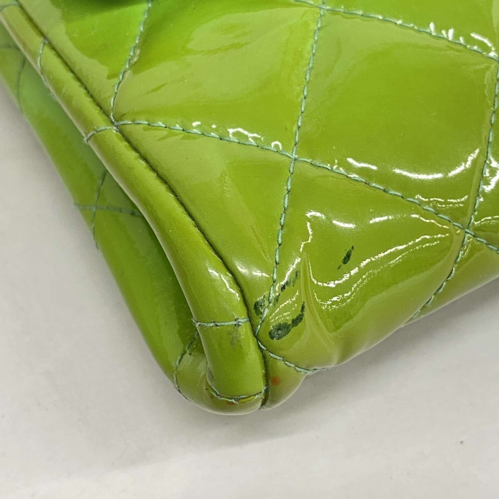 Chanel Green Patent Leather Shoulder Bag (Pre-Owned)