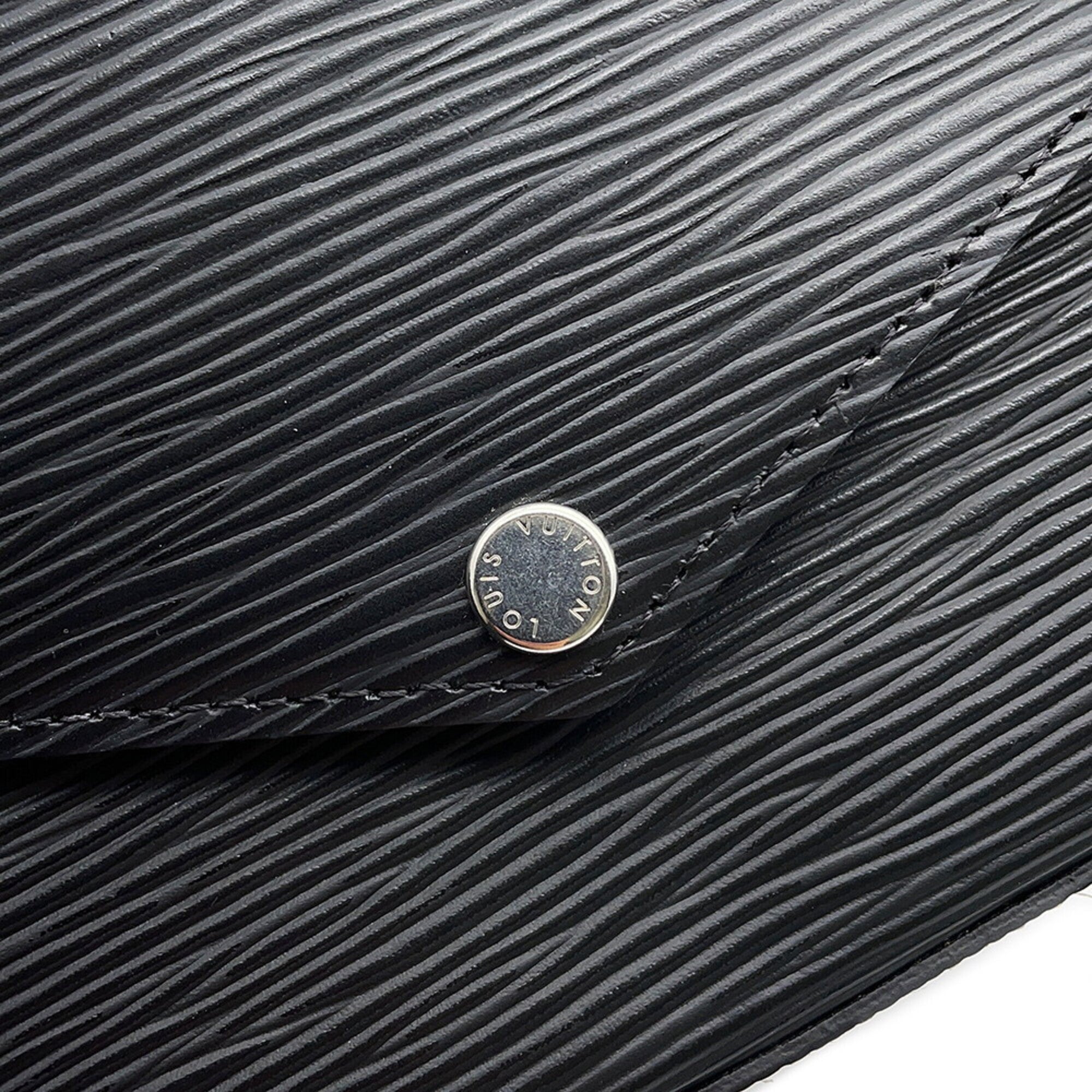 Louis Vuitton Black Noir Epi Leather Handbag Pochette (Pre-Owned)