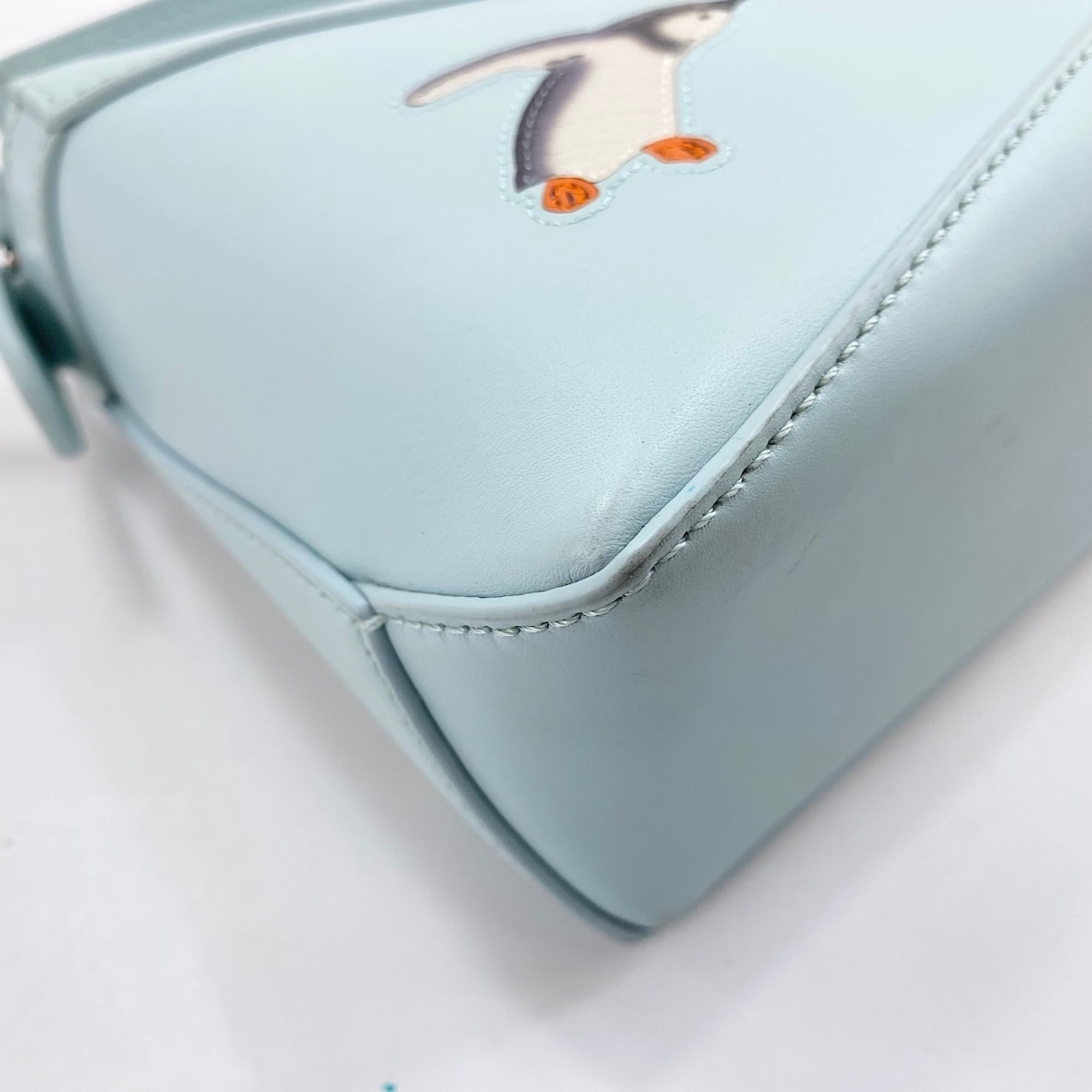 Loewe Blue Leather Handbag (Pre-Owned)