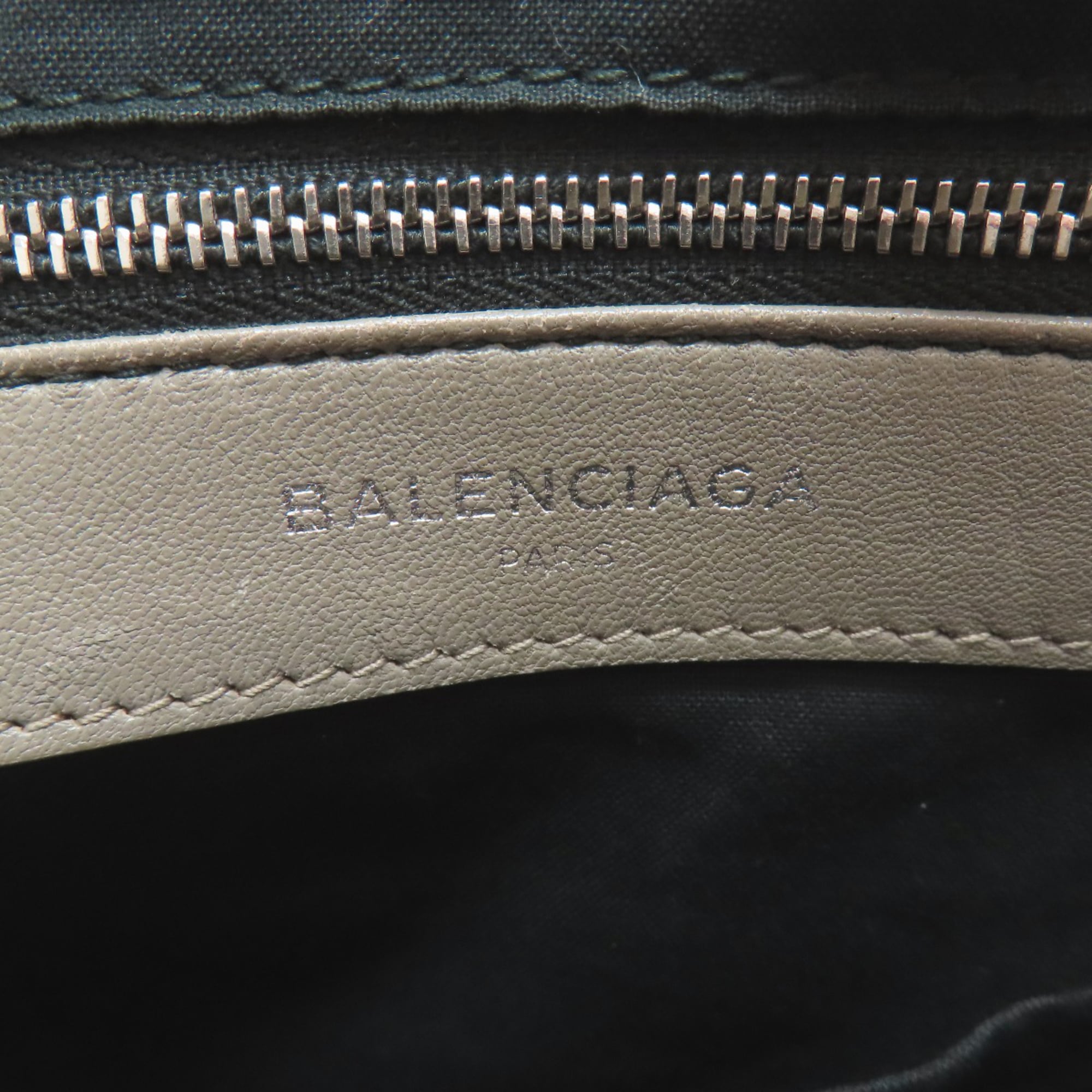Balenciaga Gray Leather Handbag (Pre-Owned)
