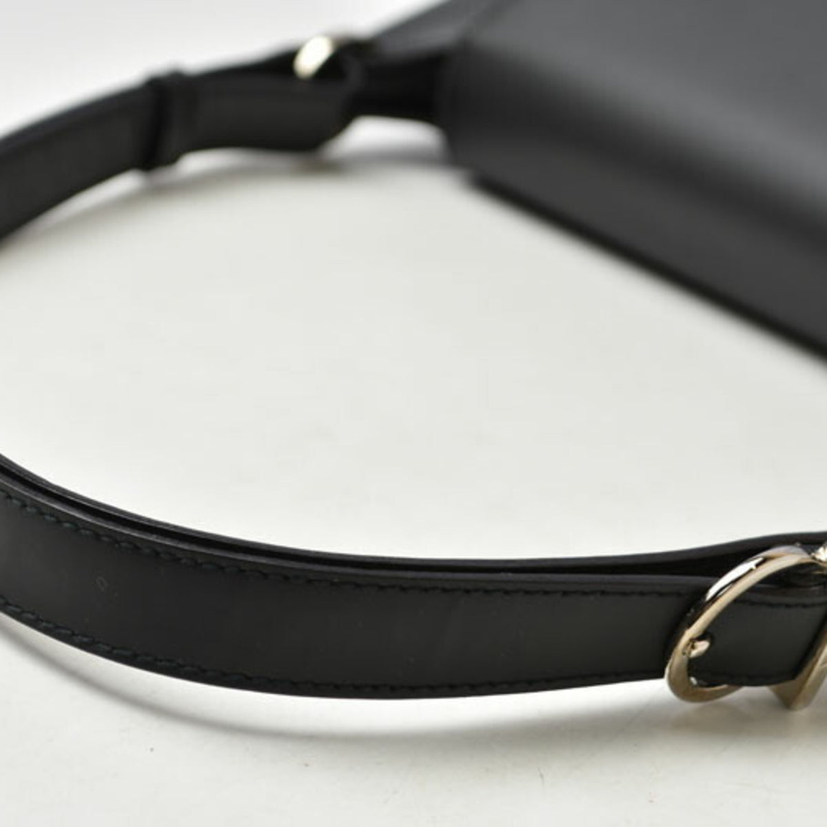 Salvatore Ferragamo Black Leather Shoulder Bag Tote Bag (Pre-Owned)