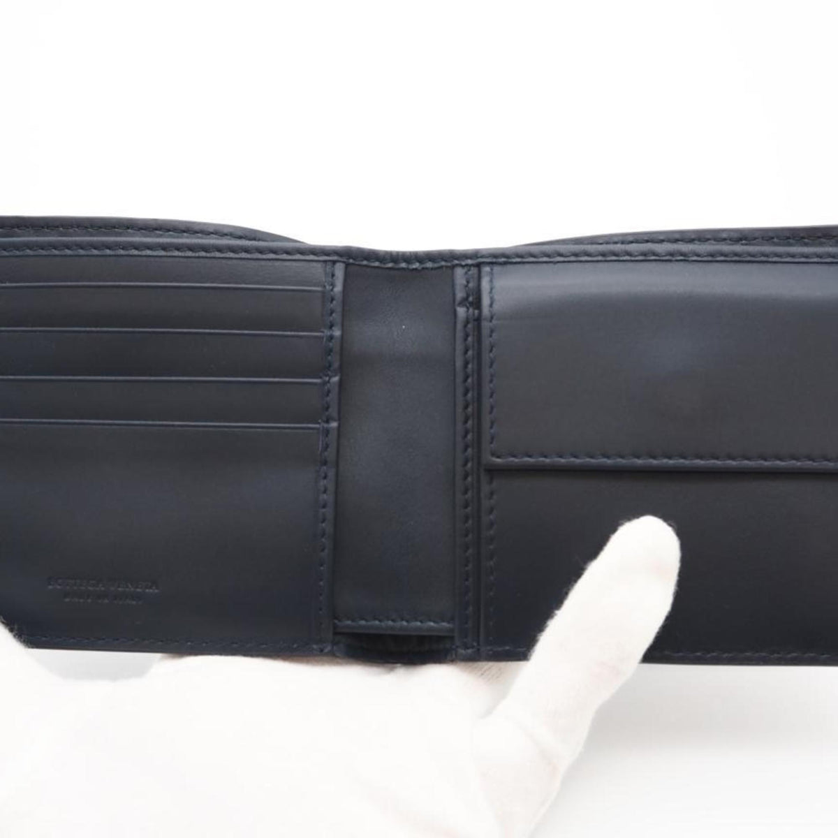 Bottega Veneta Navy Intrecciato Leather Wallet (Bi-Fold) (Pre-Owned)