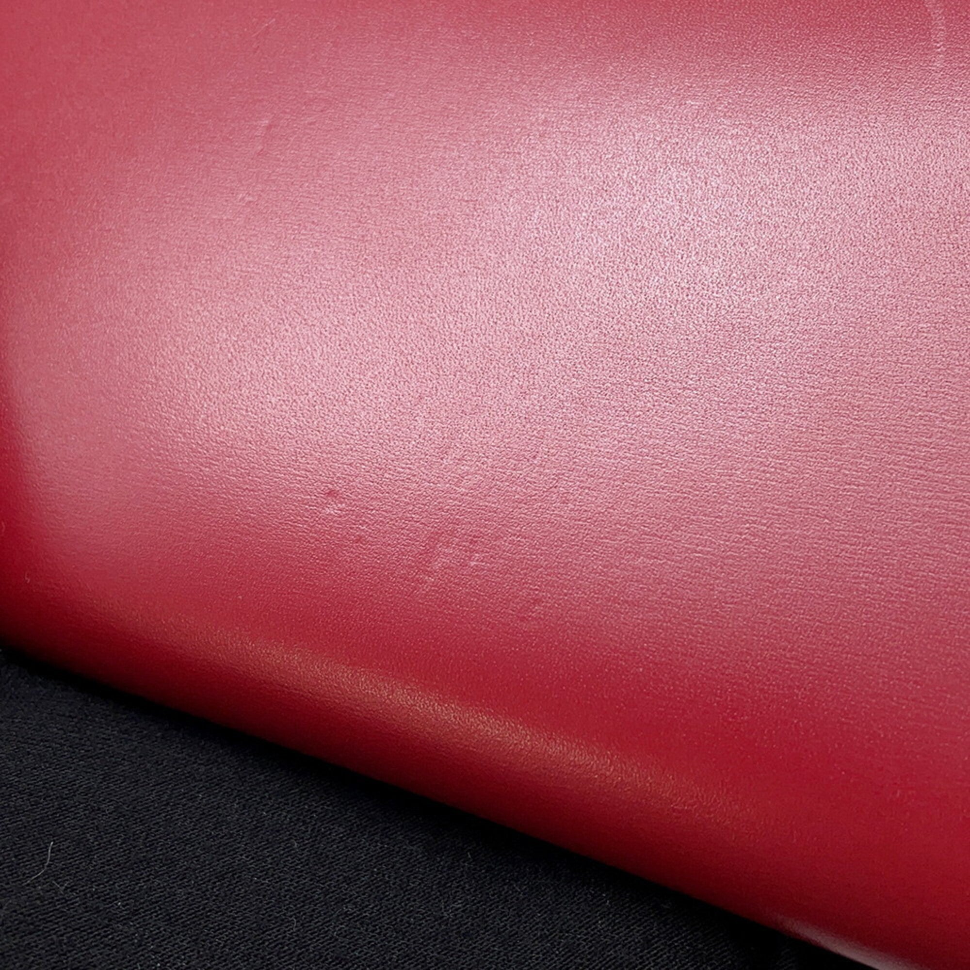 Yves Saint Laurent Red Color Leather Chain/Shoulder Wallet (Pre-Owned)