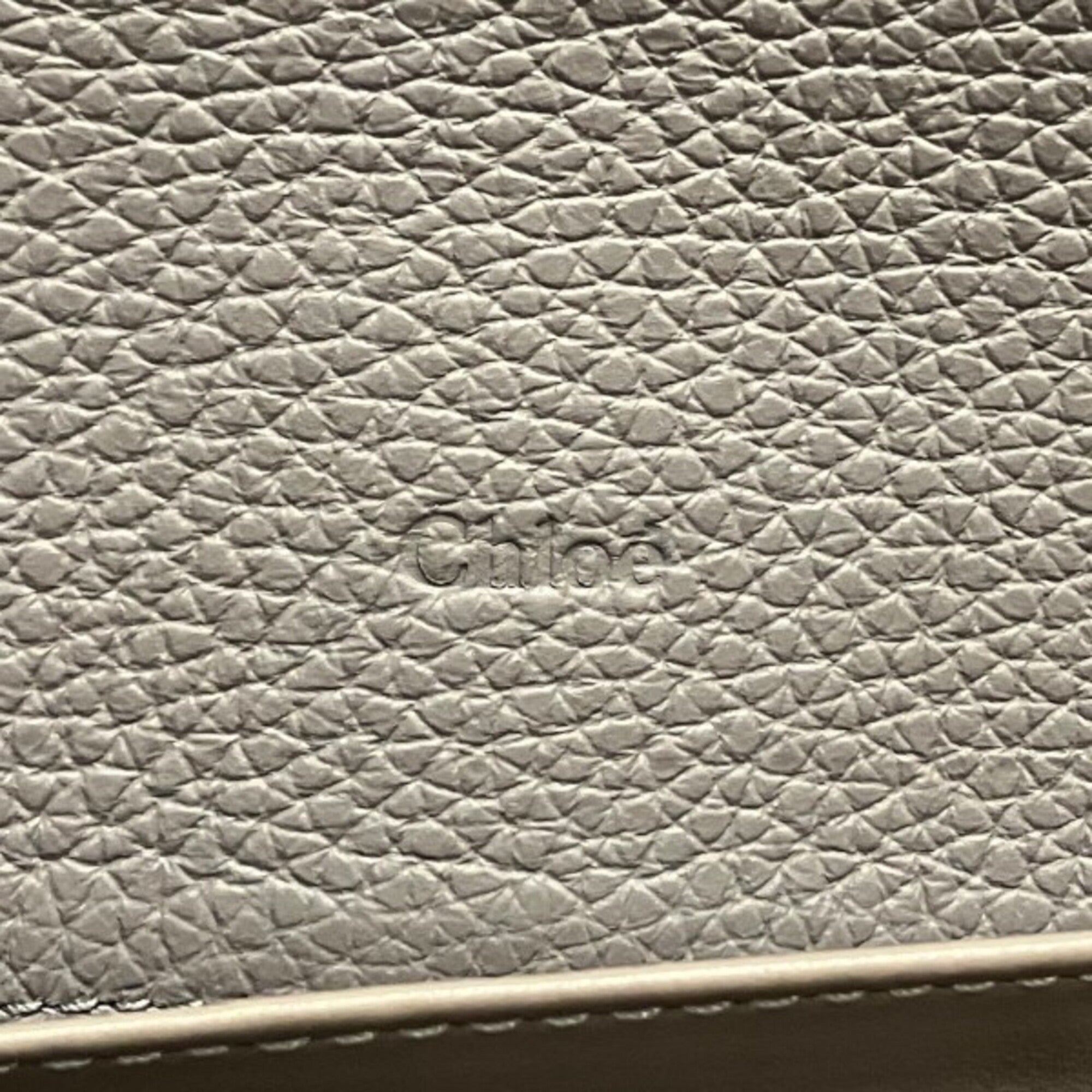 Chloé Grayish Leather Long Wallet (Bi-Fold) (Pre-Owned)