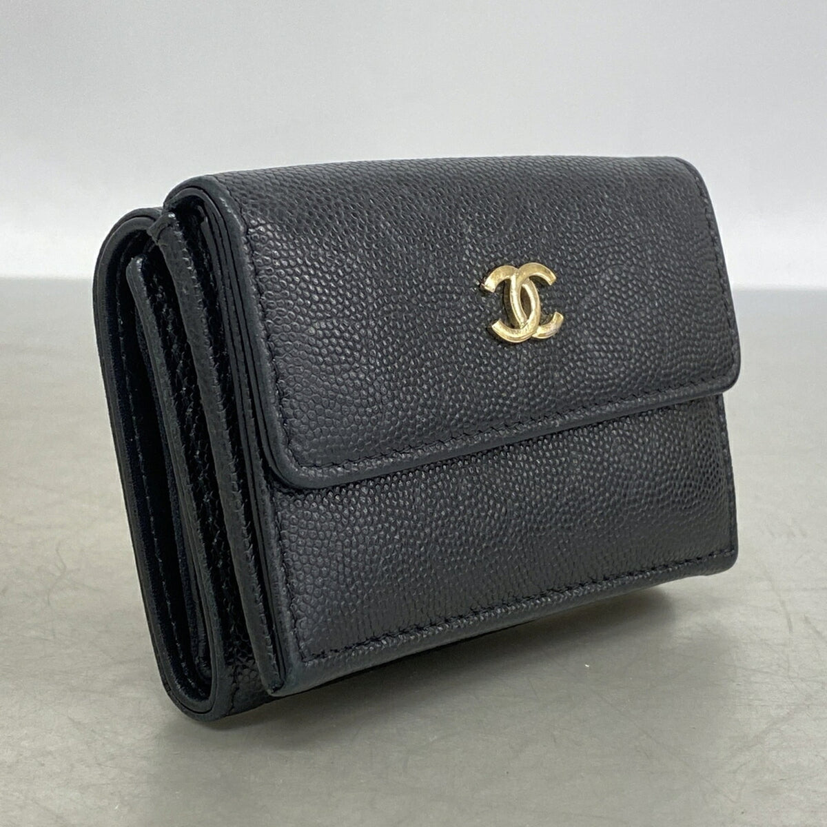 Chanel Black Grained Calfskin Wallet (Tri-Fold) (Pre-Owned)