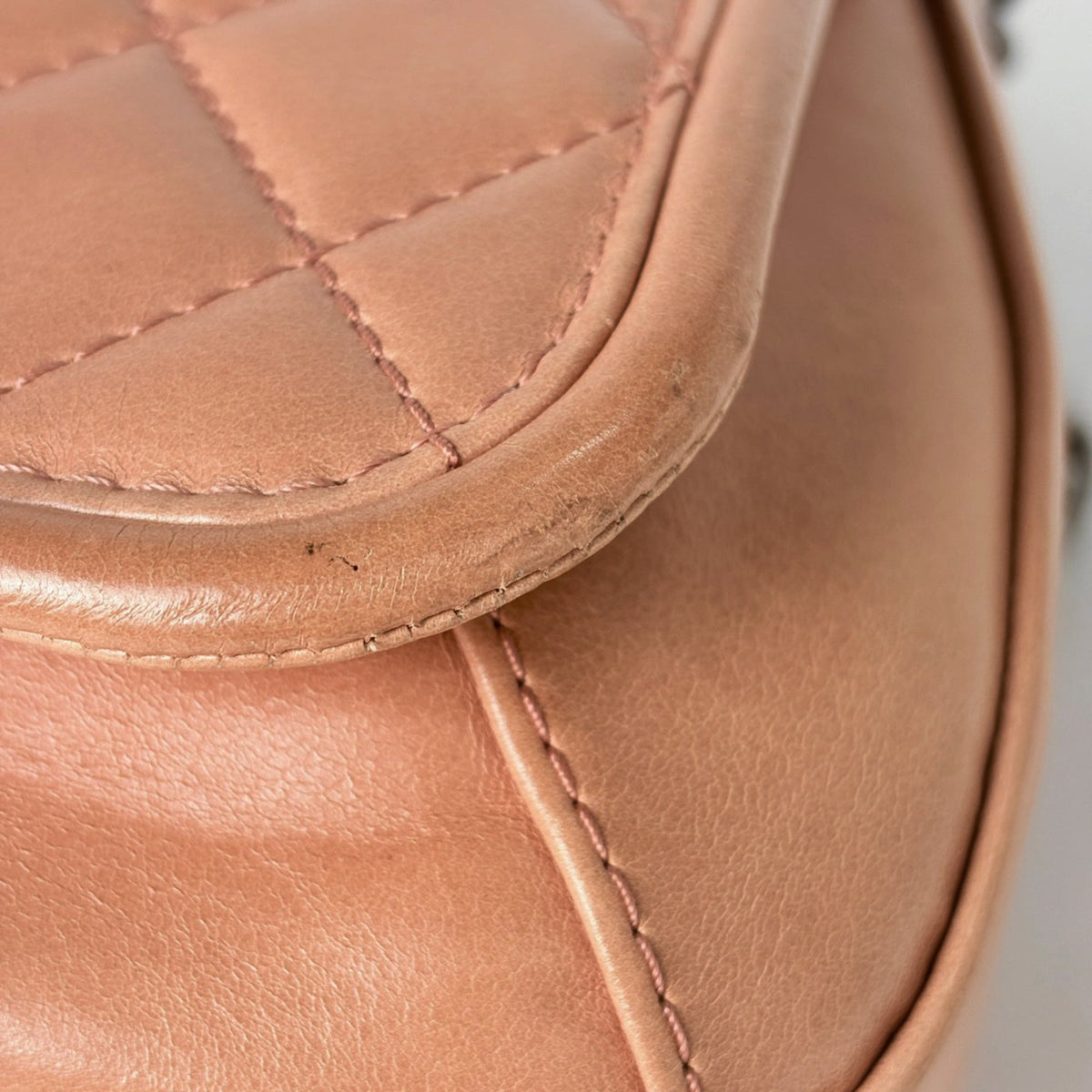 Chanel Matelasse Salmon Pink Leather Shoulder Bag (Pre-Owned)