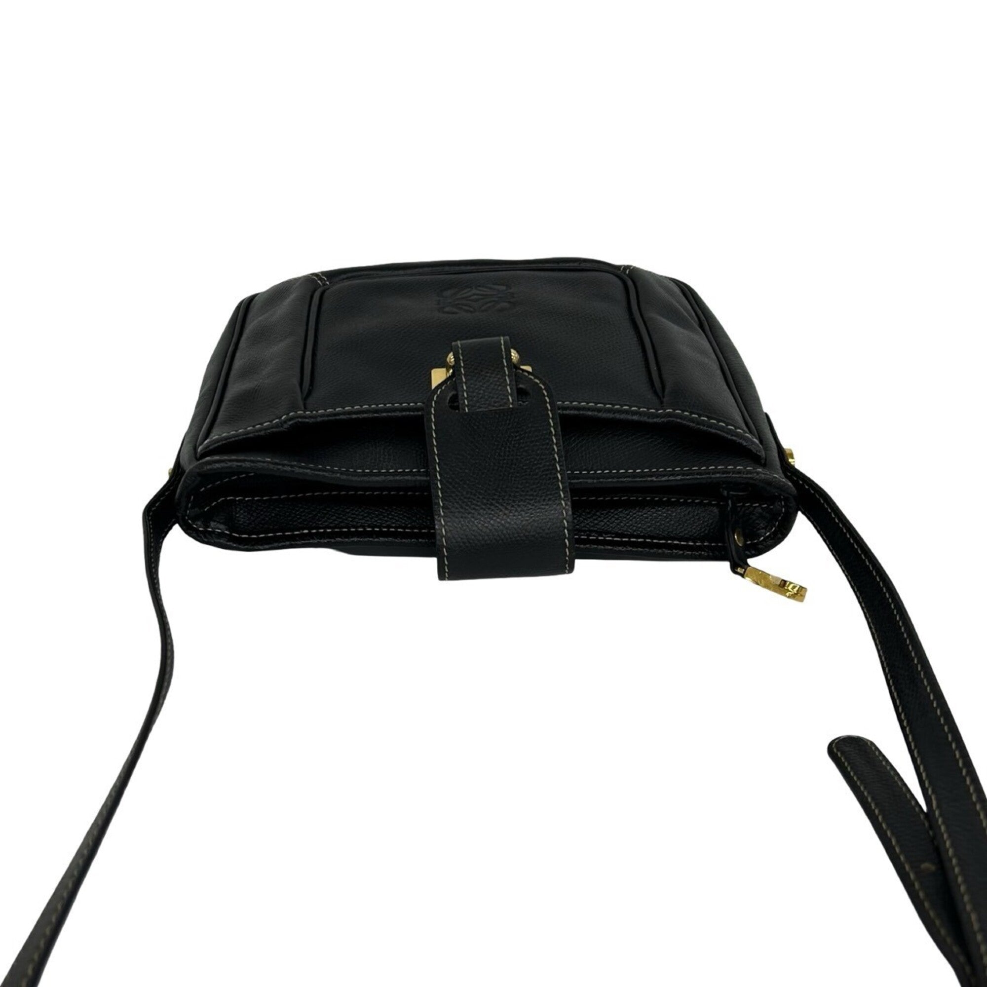 Loewe Black Leather Pochette Shoulder Bag (Pre-Owned)