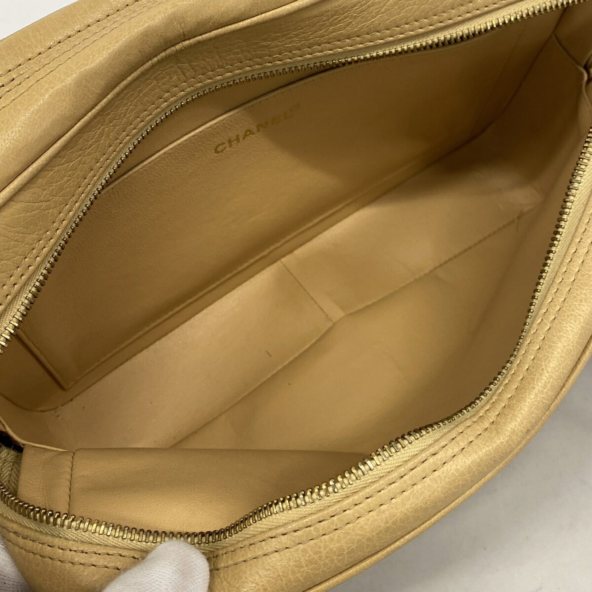 Chanel Beige Brown Canvas Handbag (Pre-Owned)