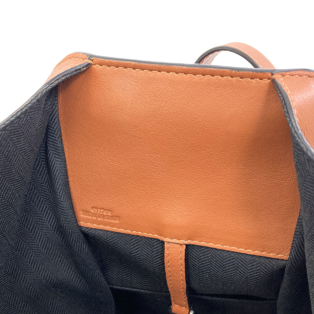 Loewe Brown Handbag (Pre-Owned)