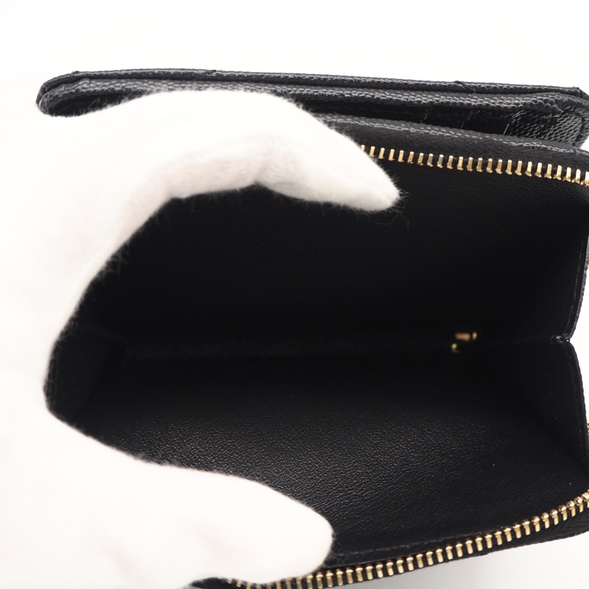 Yves Saint Laurent Black Leather Wallet (Bi-Fold) (Pre-Owned)