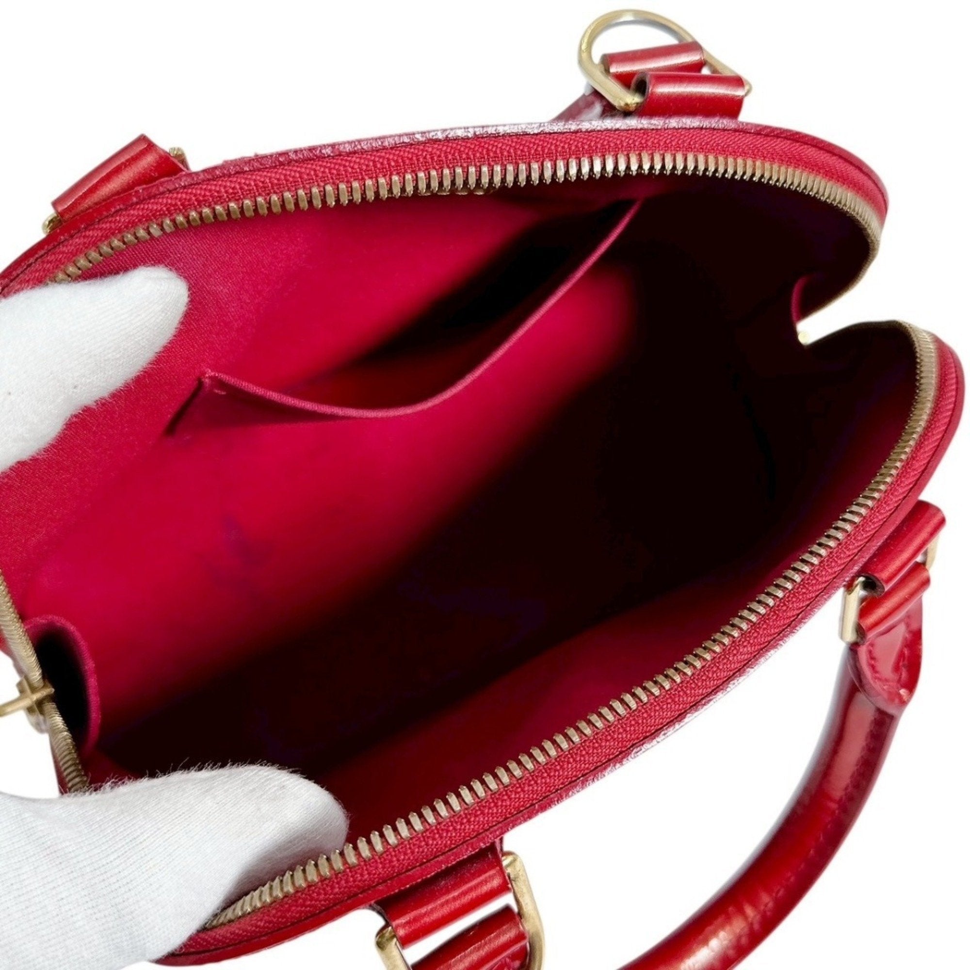 Louis Vuitton Pomme D'amour Red Color Monogram Vernis Handbag (Pre-Owned)