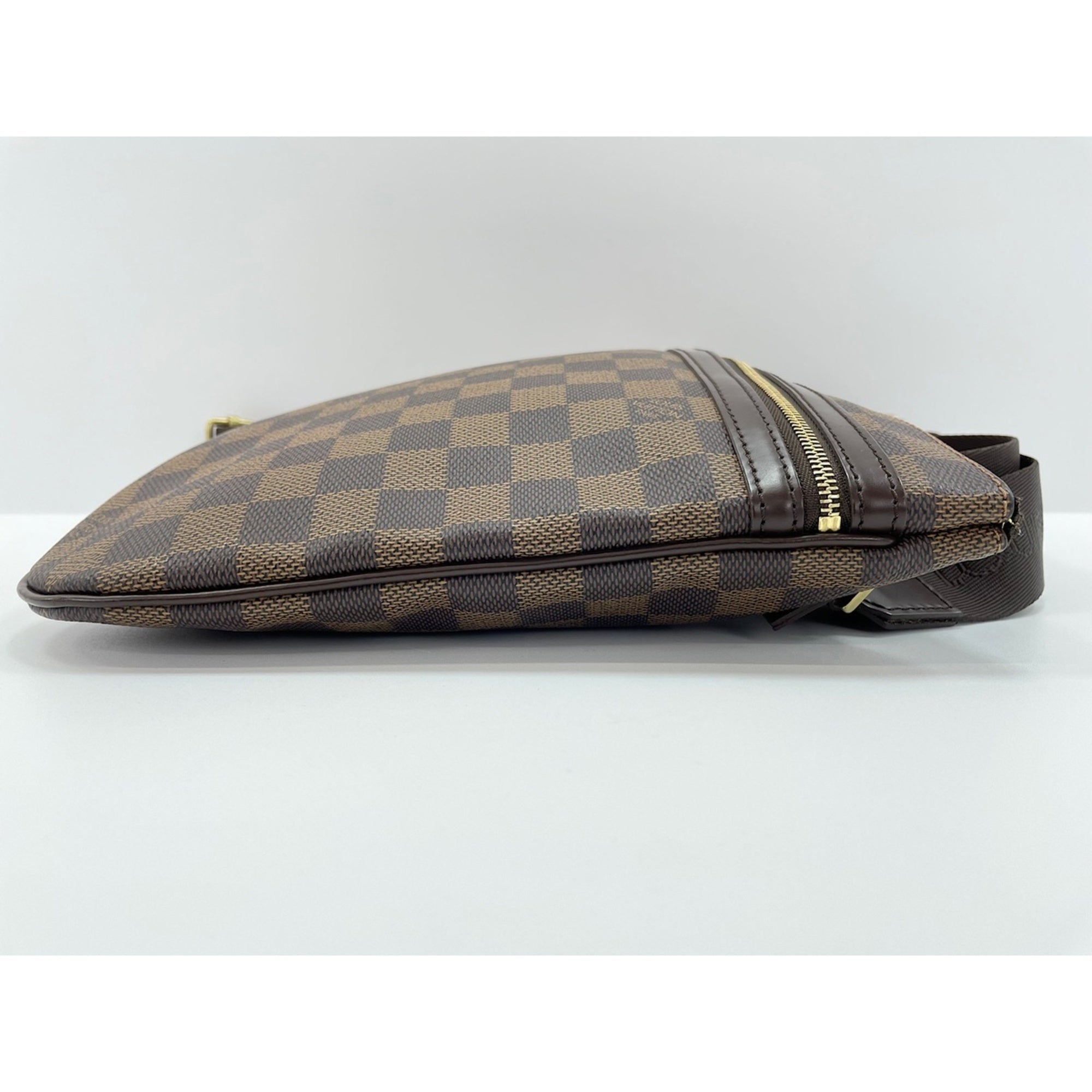 Louis Vuitton Brown Shoulder Bag (Pre-Owned)