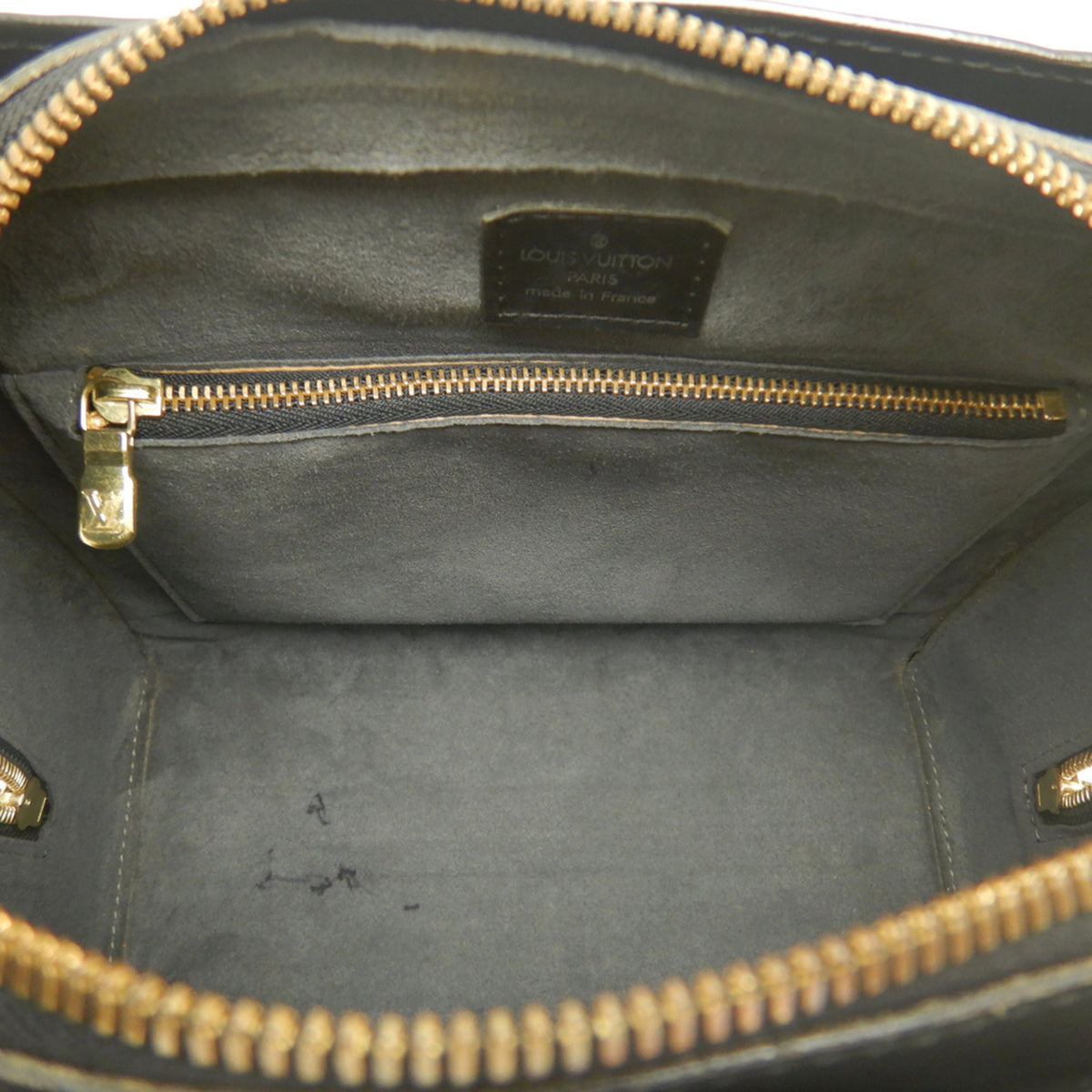 Louis Vuitton Noir Epi Leather Handbag (Pre-Owned)