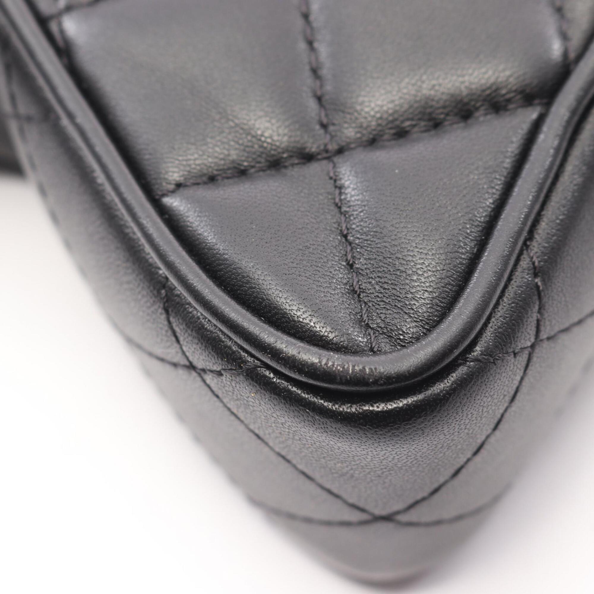Chanel Black Leather Handbag Shoulder Bag (Pre-Owned)