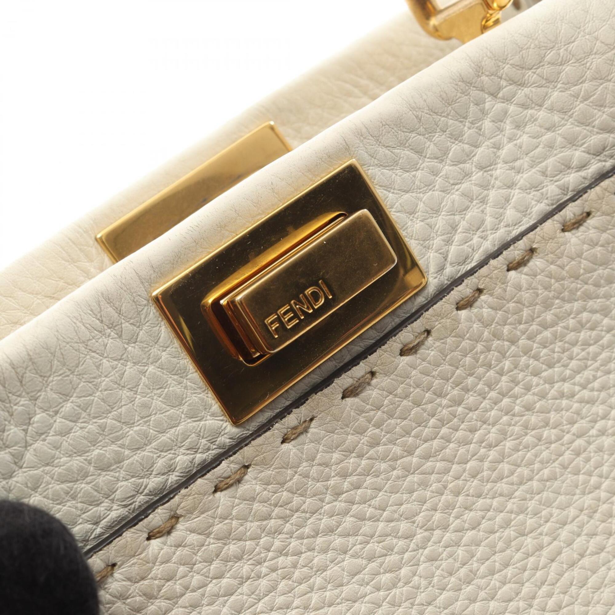 Fendi White Leather Handbag (Pre-Owned)