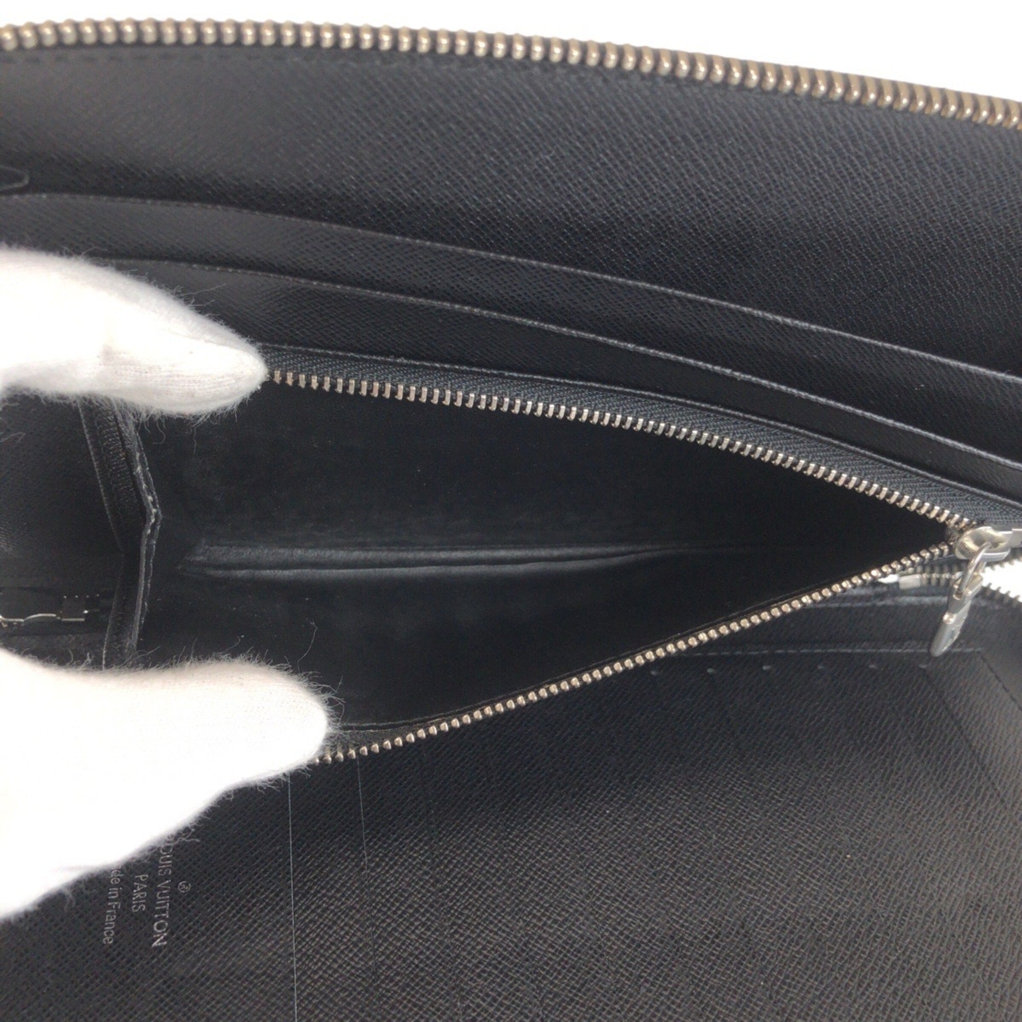Louis Vuitton Black Leather Long Wallet (Bi-Fold) (Pre-Owned)