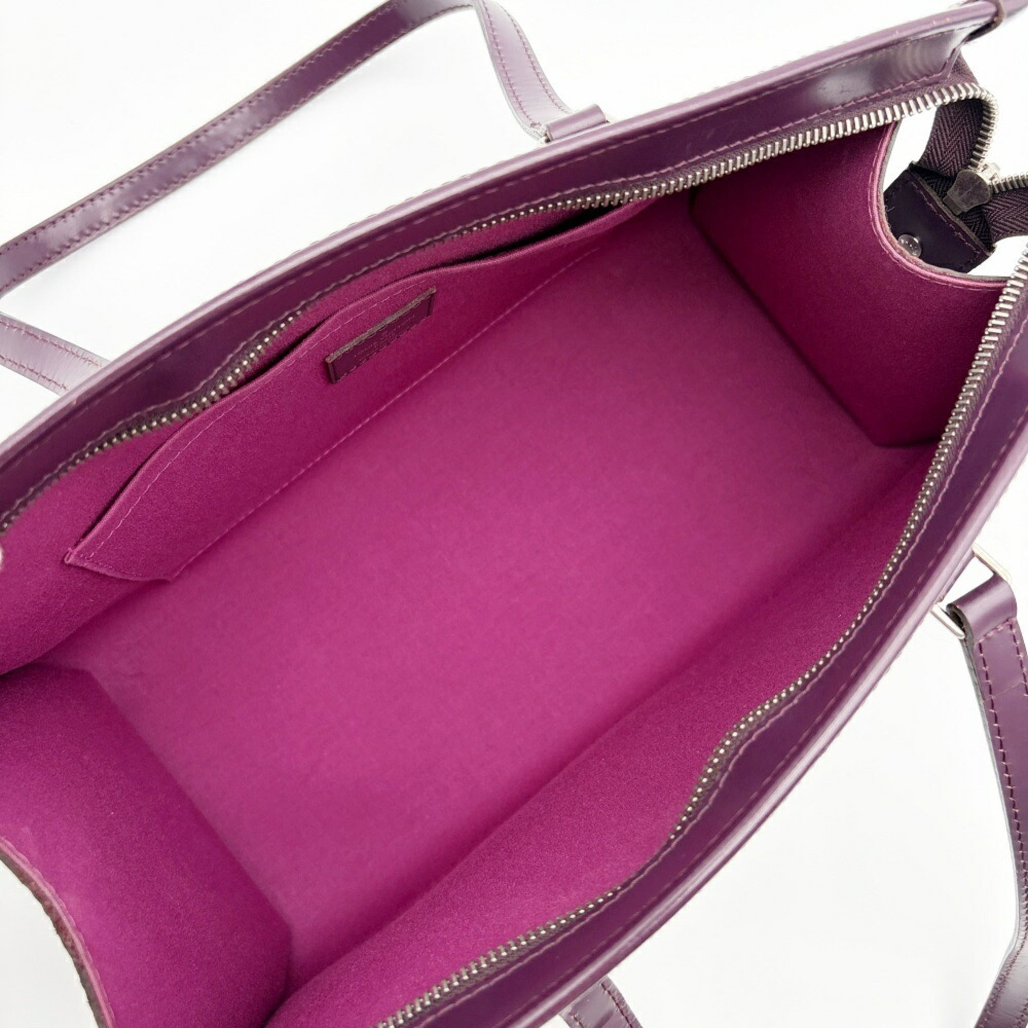 Louis Vuitton Cassis Purple Leather Shoulder Bag (Pre-Owned)