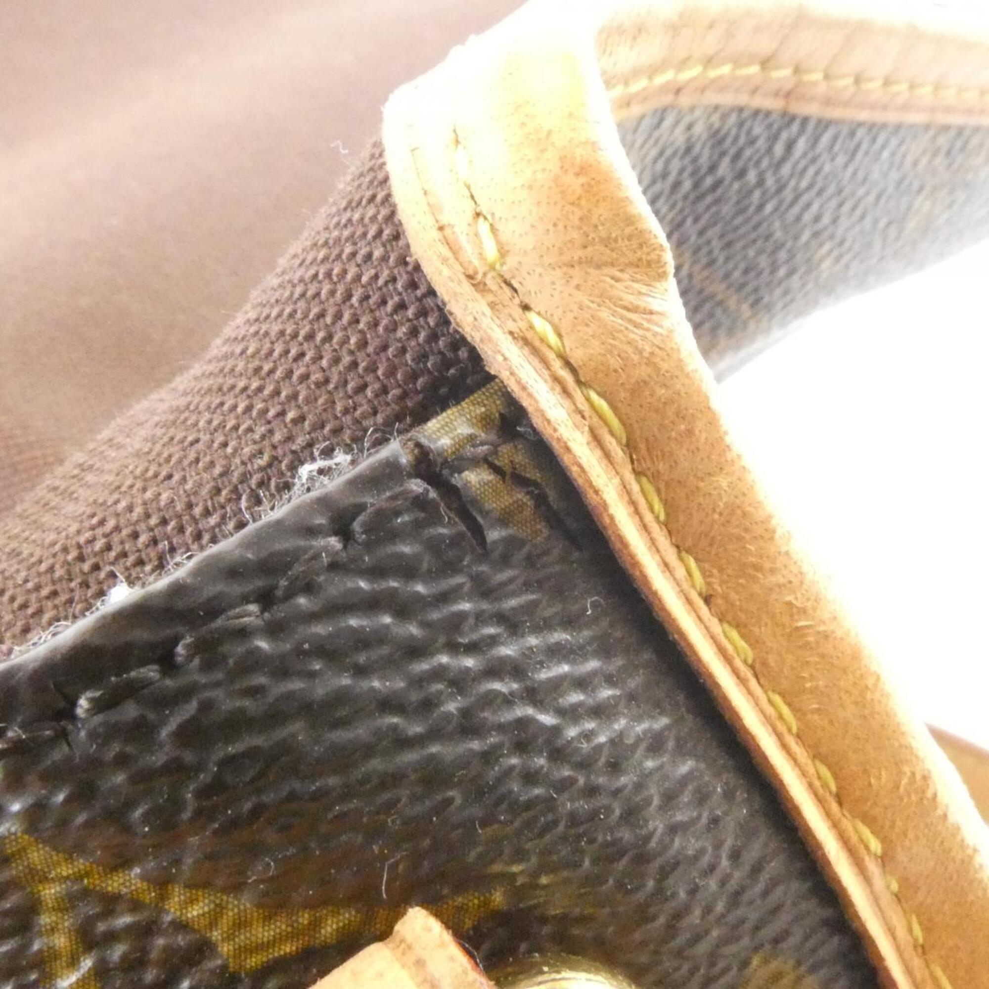 Louis Vuitton Marron Coated Canvas Shoulder Bag (Pre-Owned)