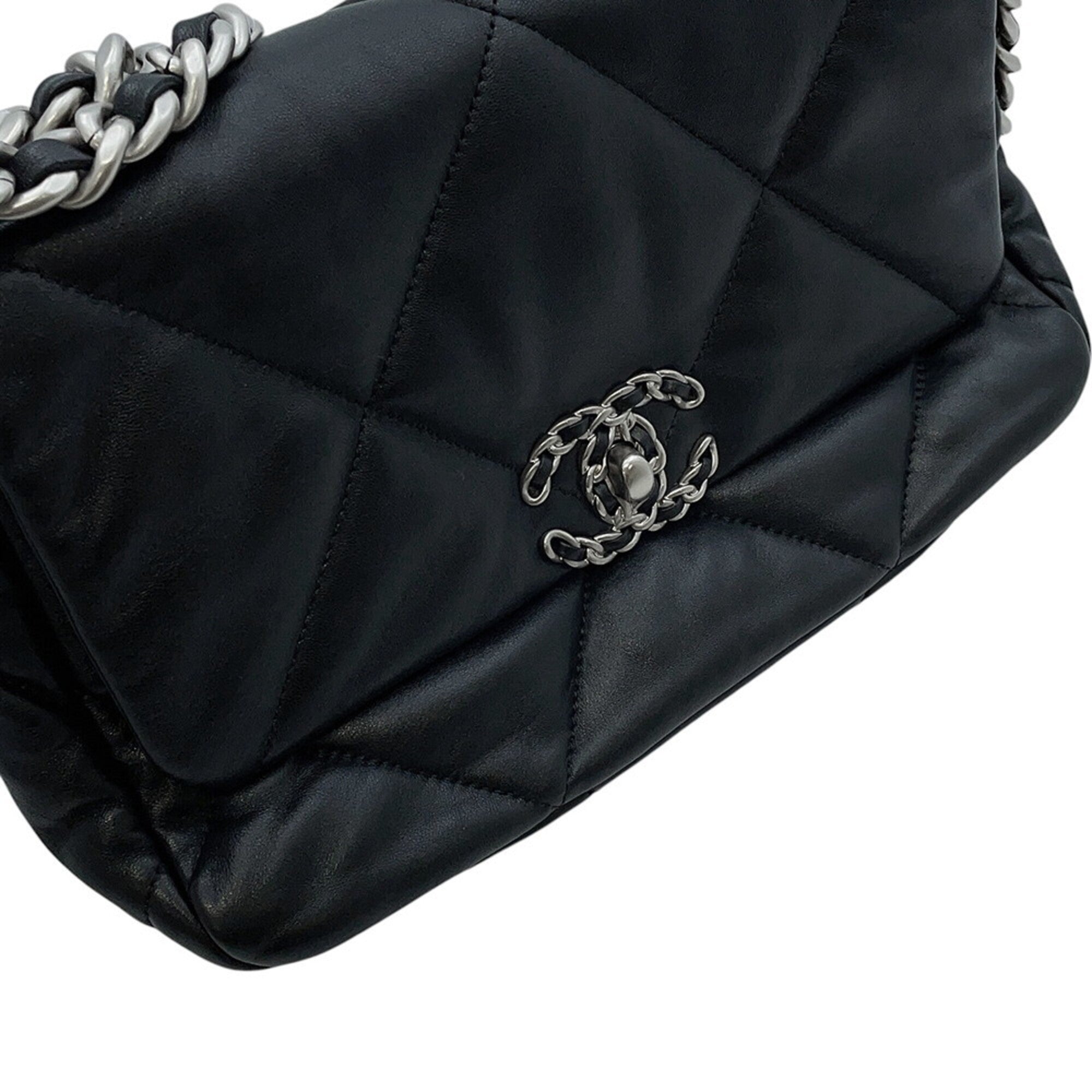 Chanel Black Leather Handbag Shoulder Bag (Pre-Owned)