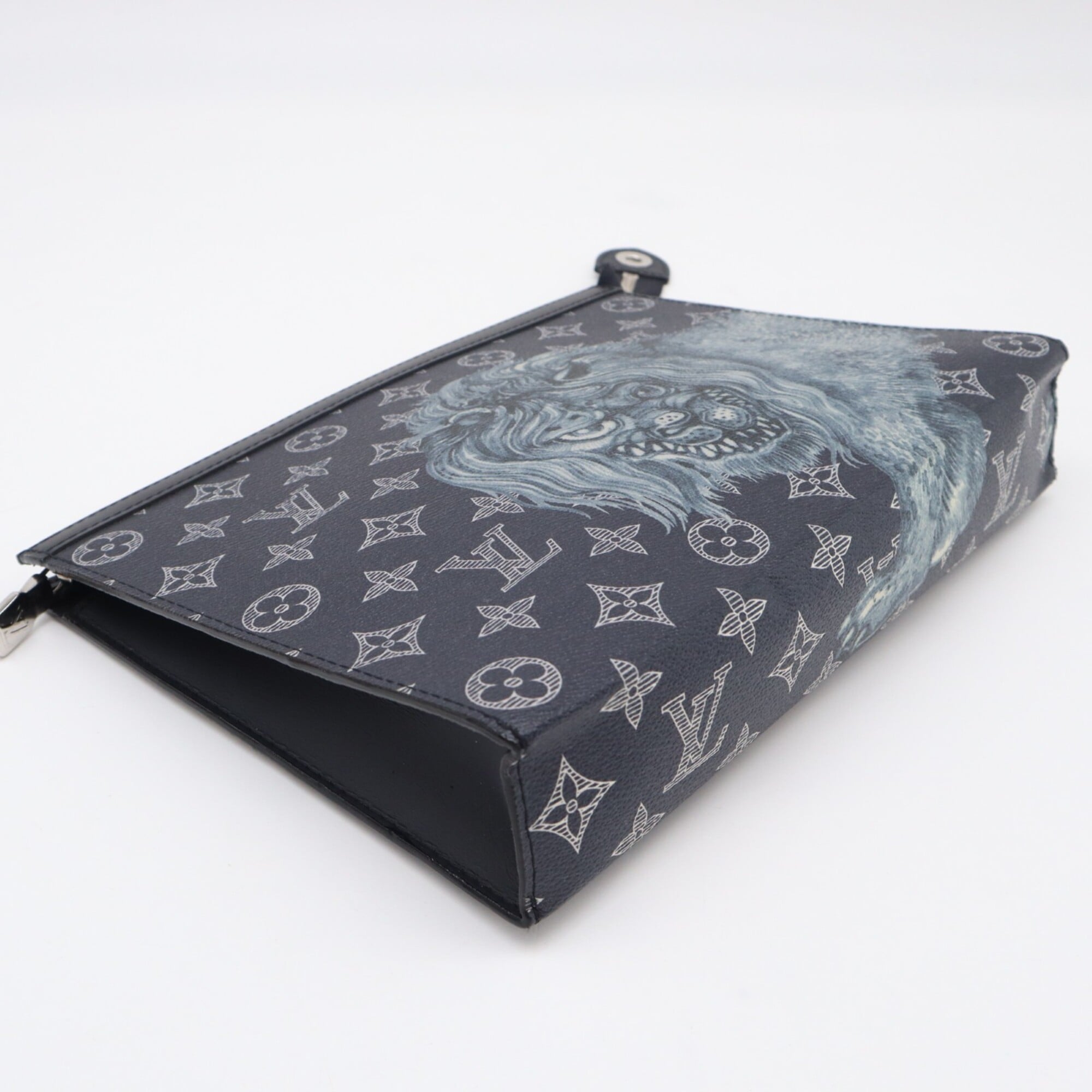 Louis Vuitton Black Navy White Leather Clutch Bag (Pre-Owned)