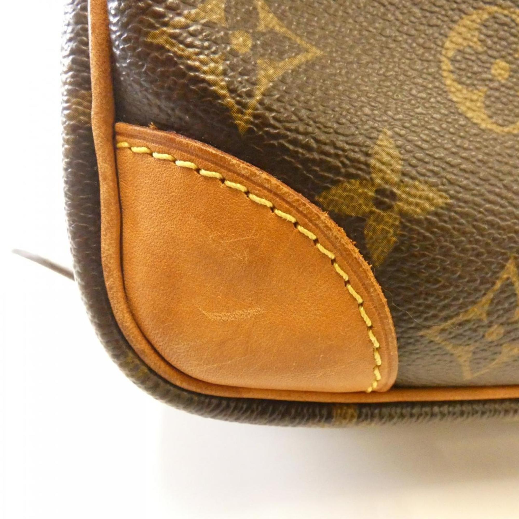 Louis Vuitton Marron Coated Canvas Shoulder Bag (Pre-Owned)