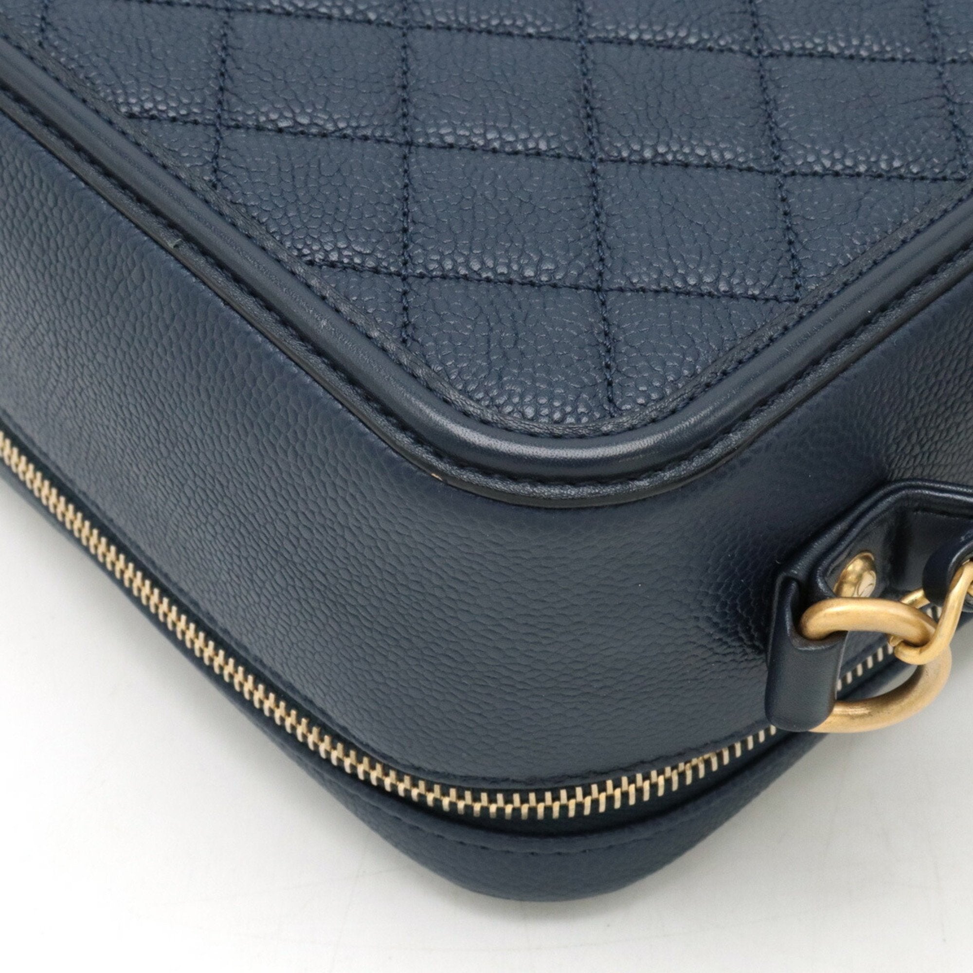 Chanel Navy Caviar Leather Handbag (Pre-Owned)