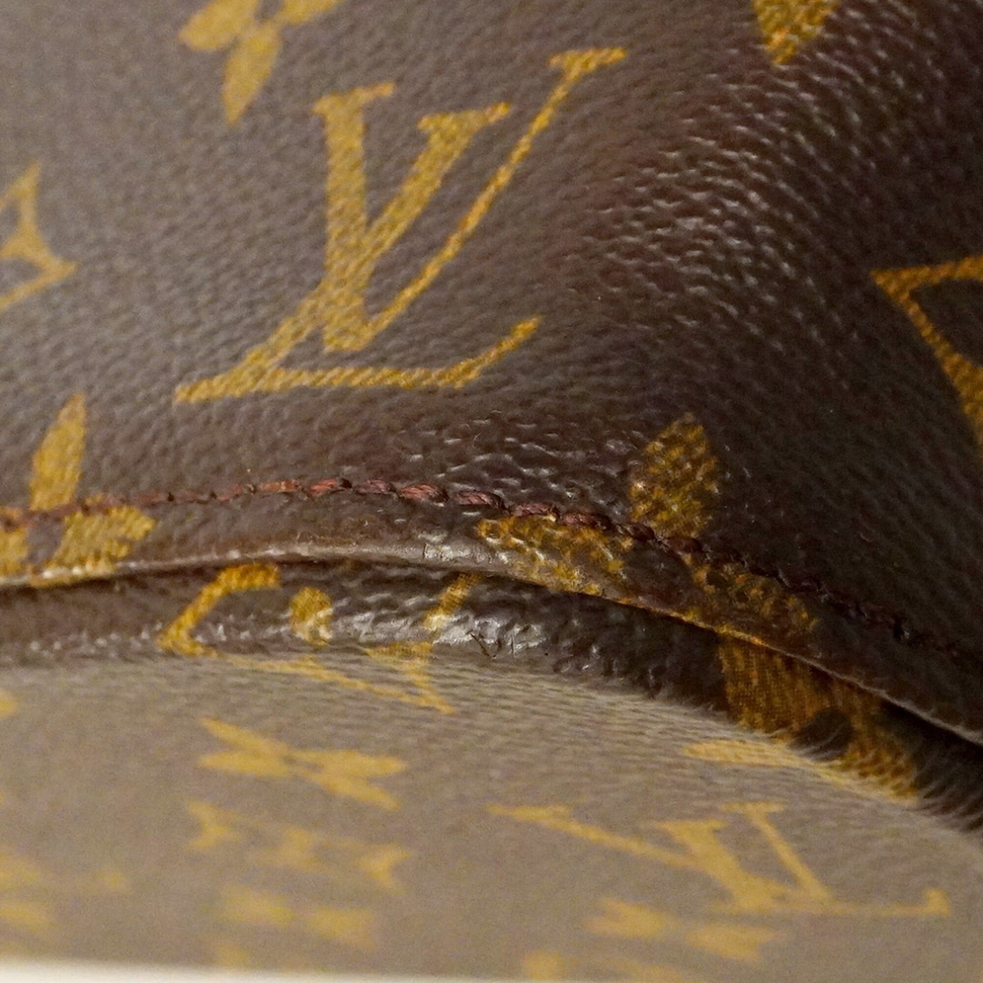 Louis Vuitton Brown Handbag (Pre-Owned)