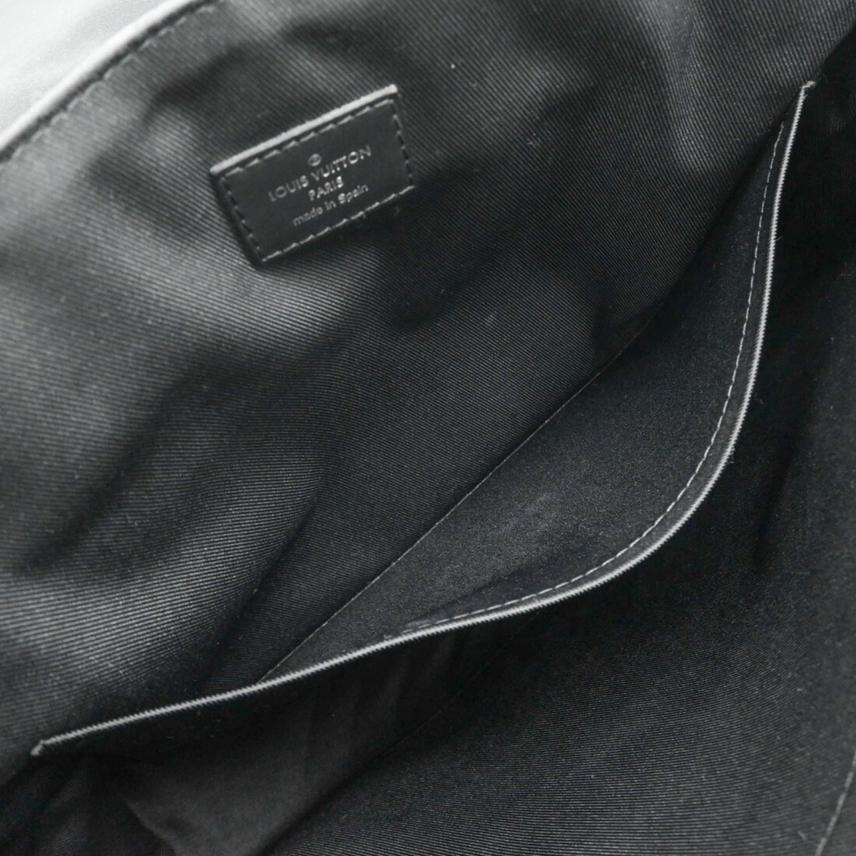 Louis Vuitton Monogram Eclipse Black Monogram Eclipse Messenger Bag Shoulder Bag (Pre-Owned)