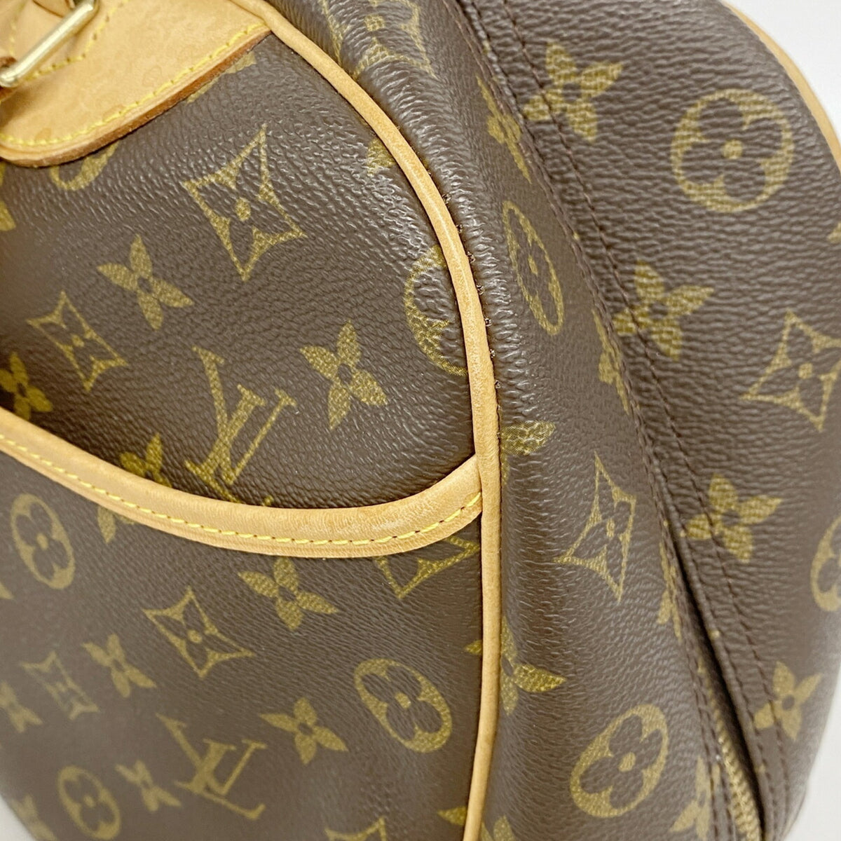 Louis Vuitton Brown Handbag (Pre-Owned)
