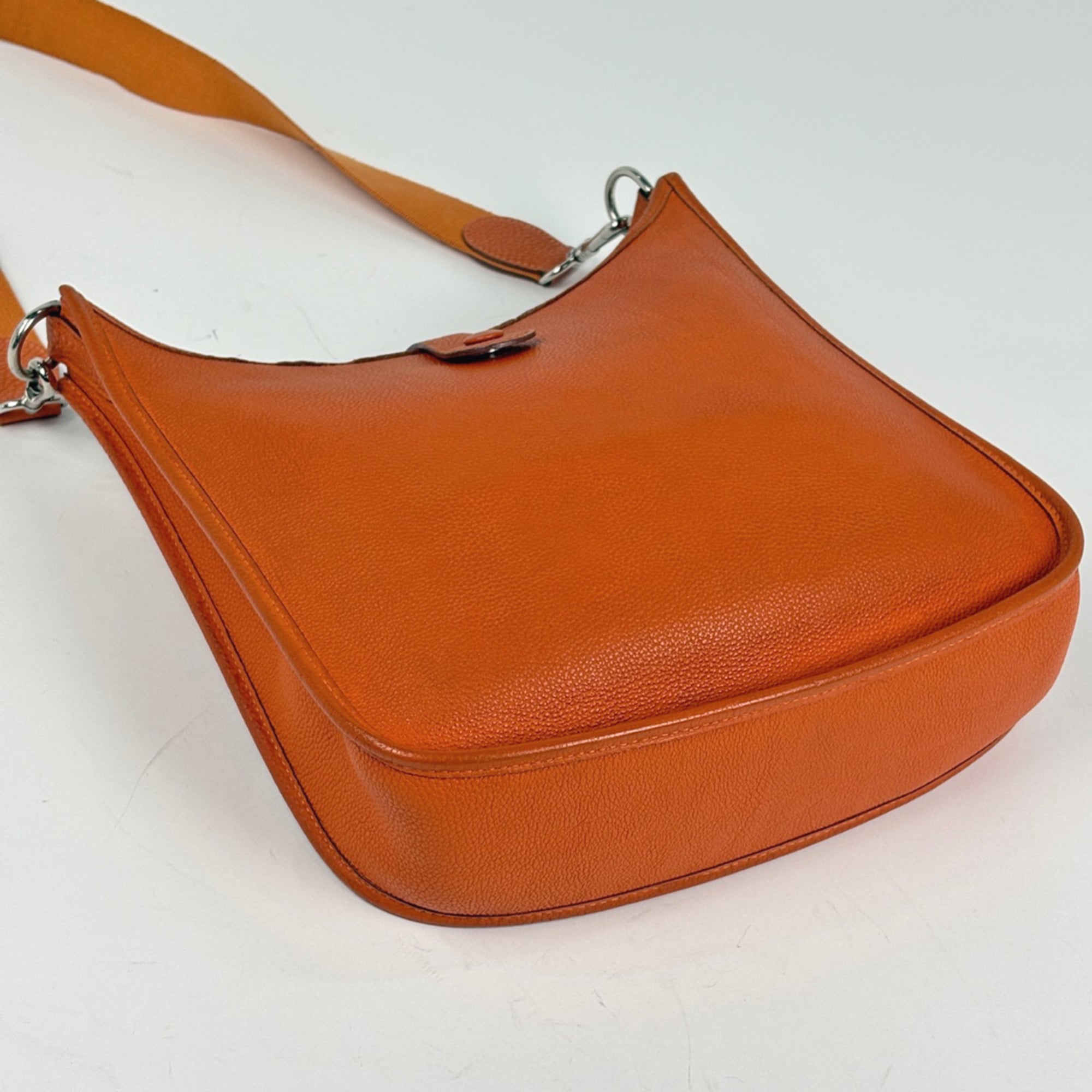 Hermes Orange Togo Leather Shoulder Bag (Pre-Owned)
