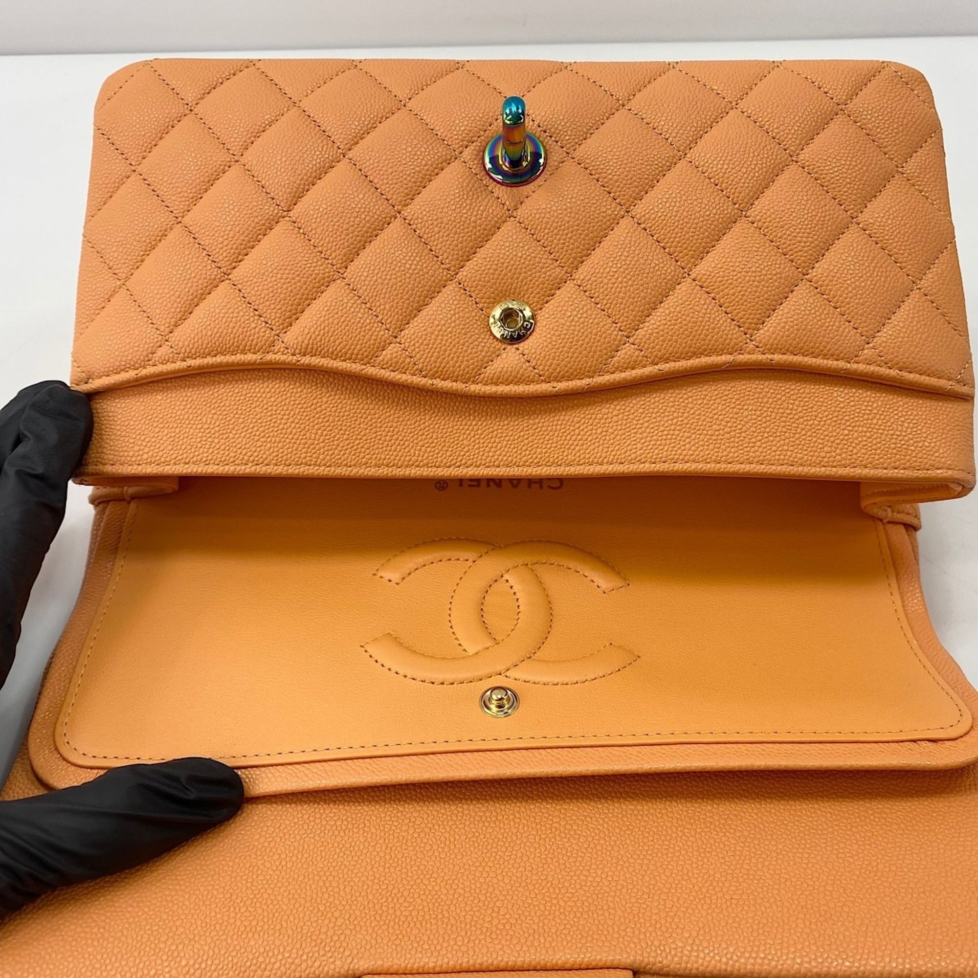 Chanel Orange Shoulder Bag (Pre-Owned)