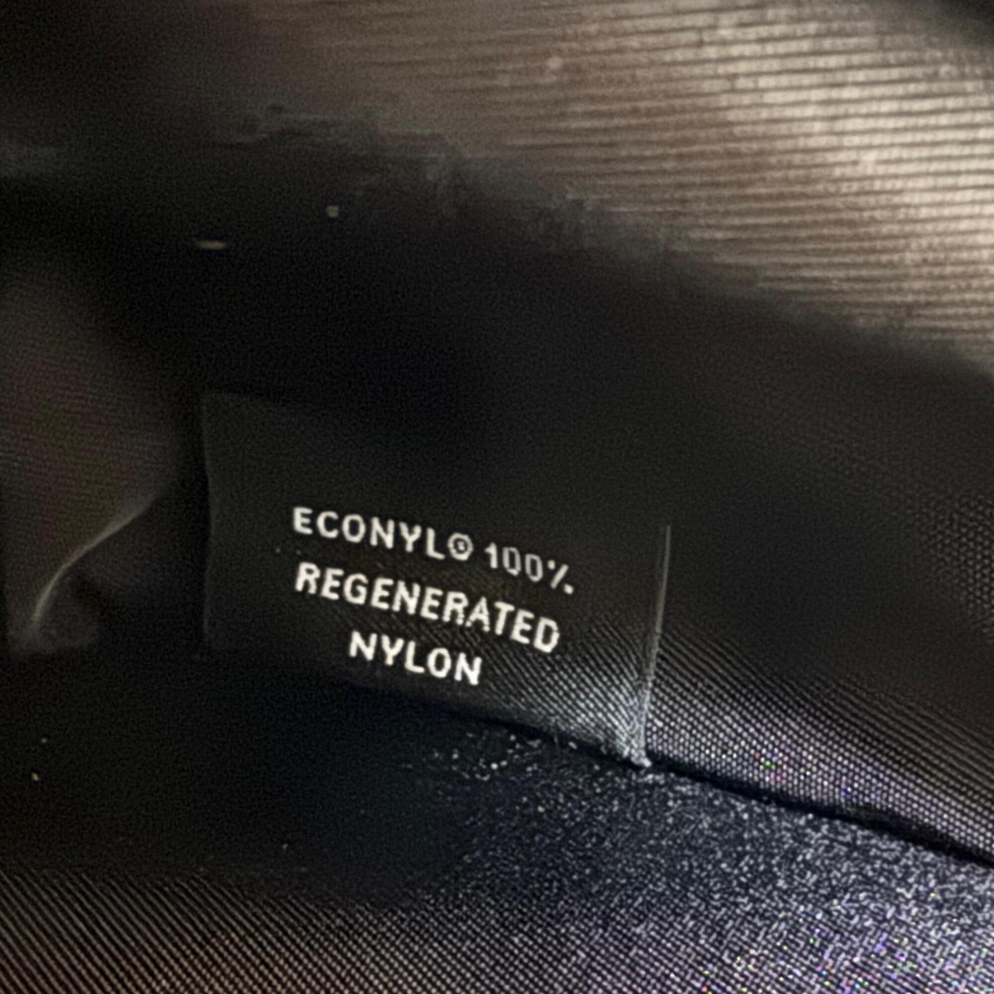 Prada Black Leather Shoulder Bag (Pre-Owned)