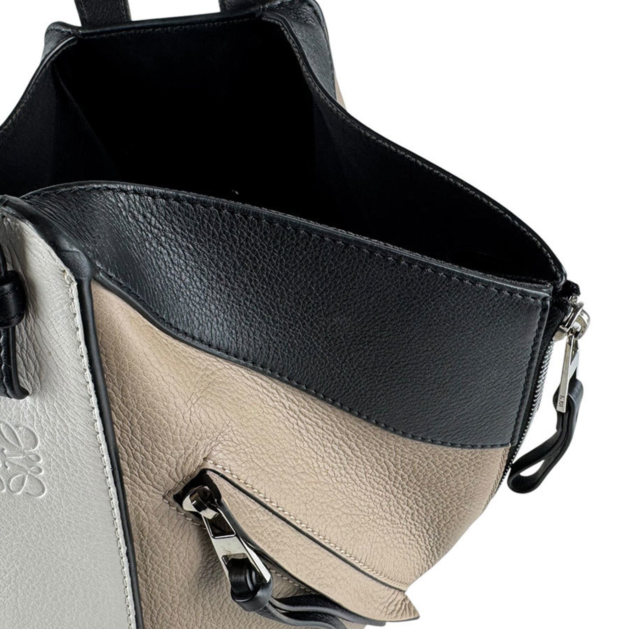 Loewe Beige Black White Leather Handbag Shoulder Bag (Pre-Owned)