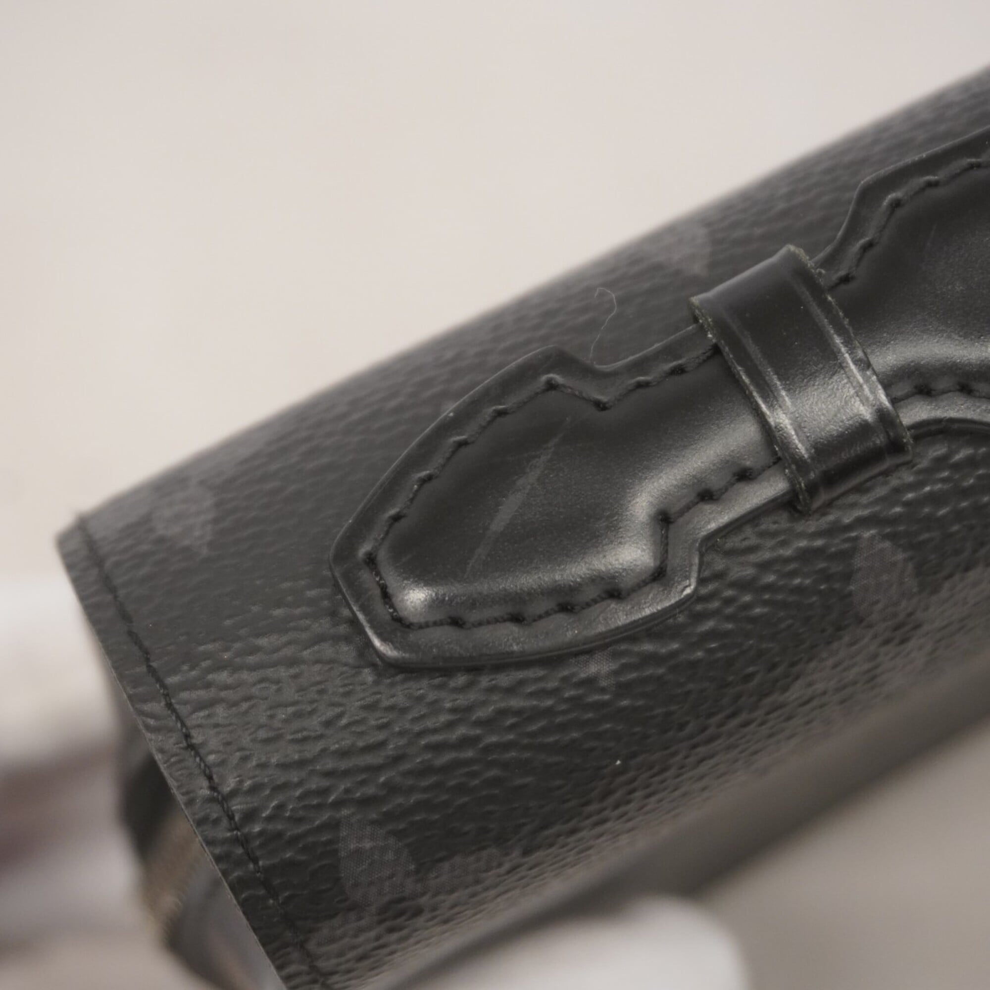 Louis Vuitton Black Long Wallet (Bi-Fold) (Pre-Owned)