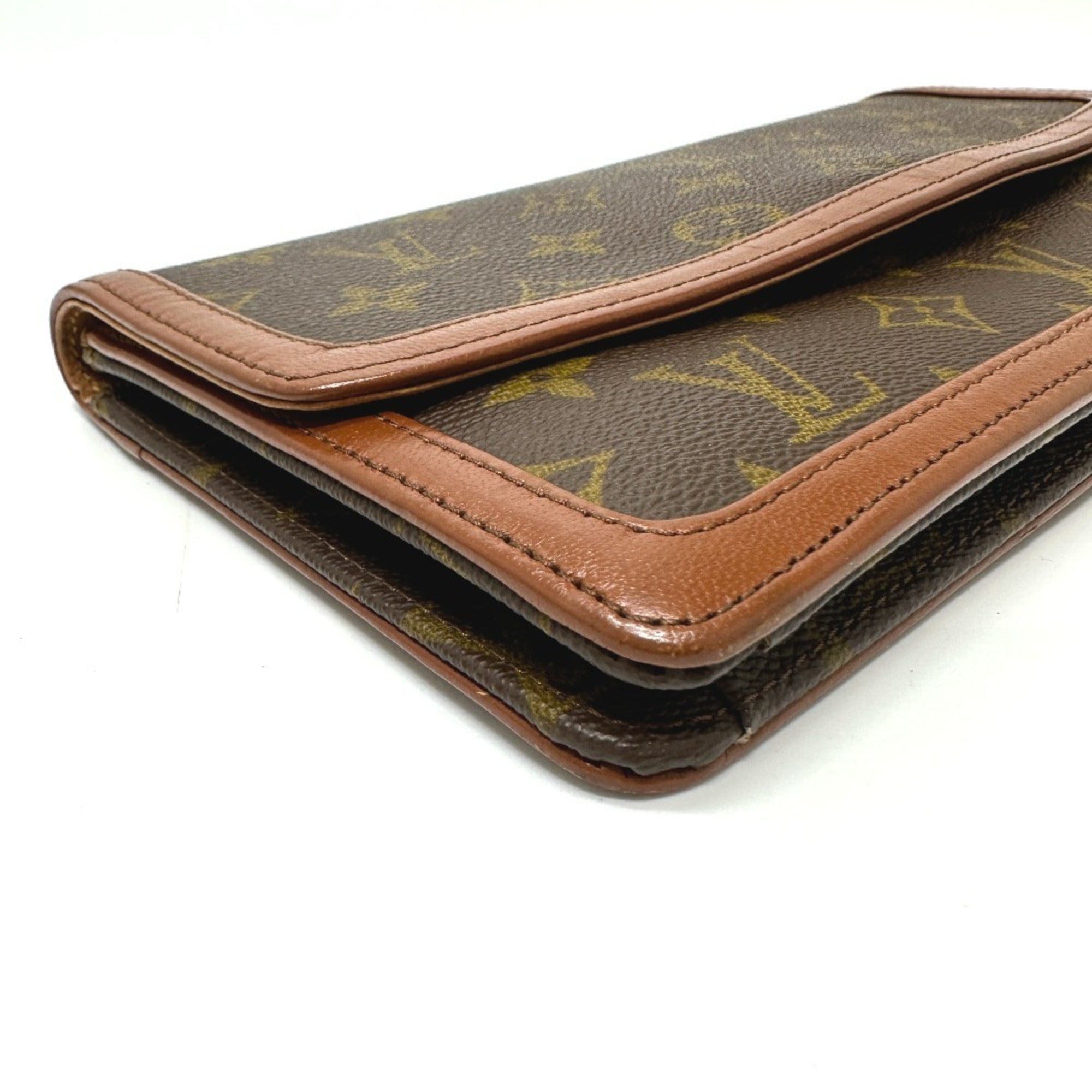Louis Vuitton Brown Monogram Clutch Bag Pochette (Pre-Owned)